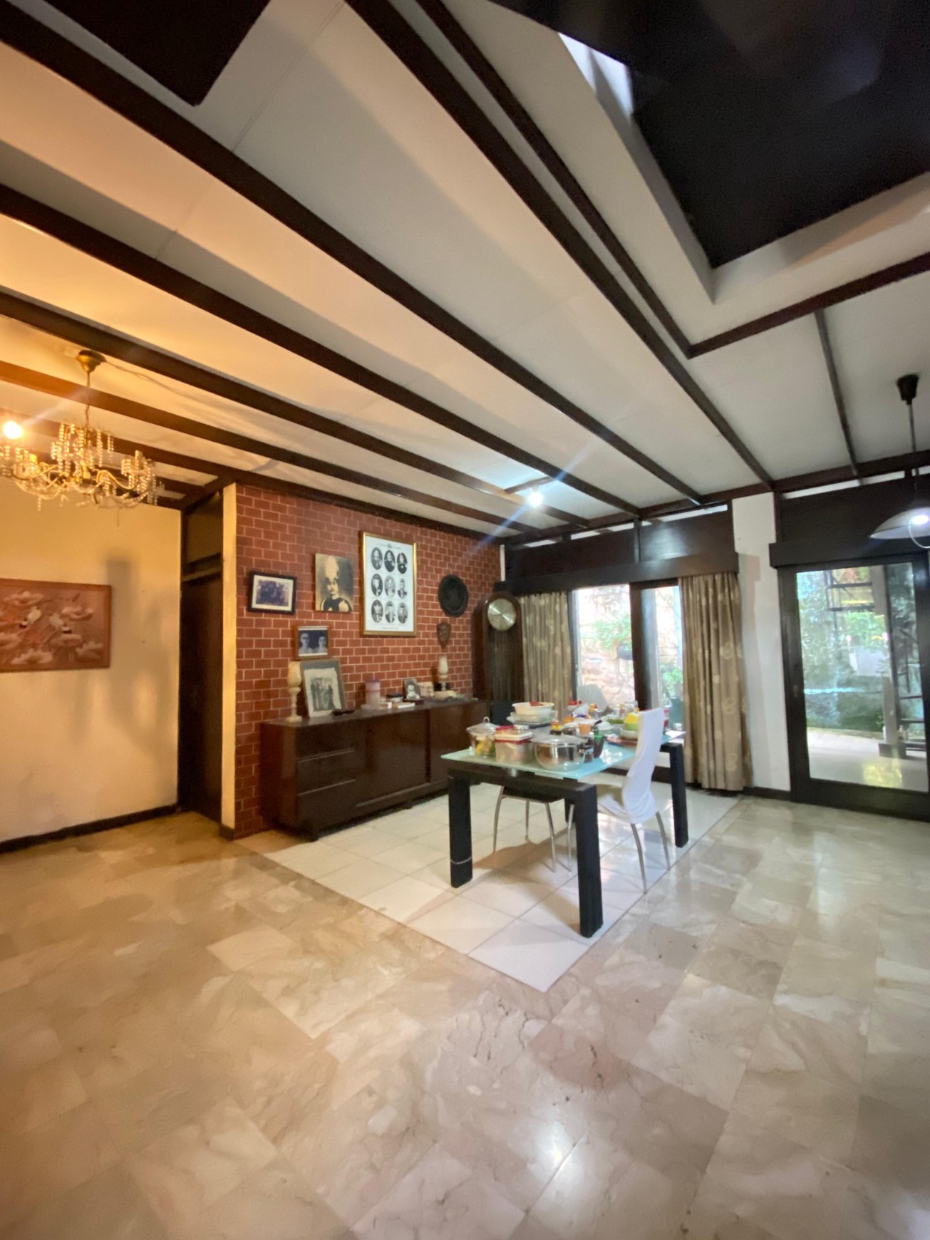 Cinere megapolitan rumah 1 lantai 4 kamar tidur