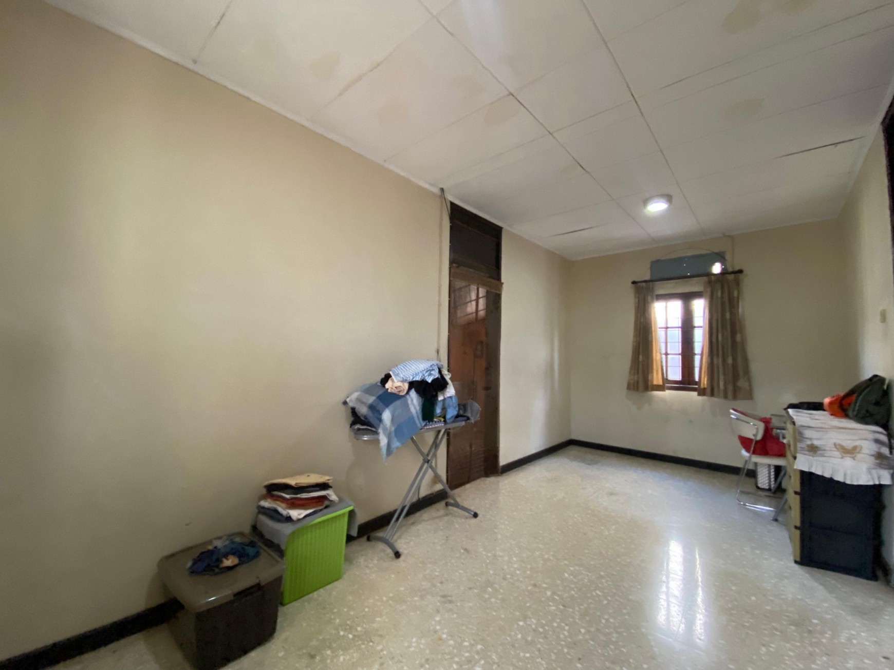 Cinere megapolitan rumah 1 lantai 4 kamar tidur