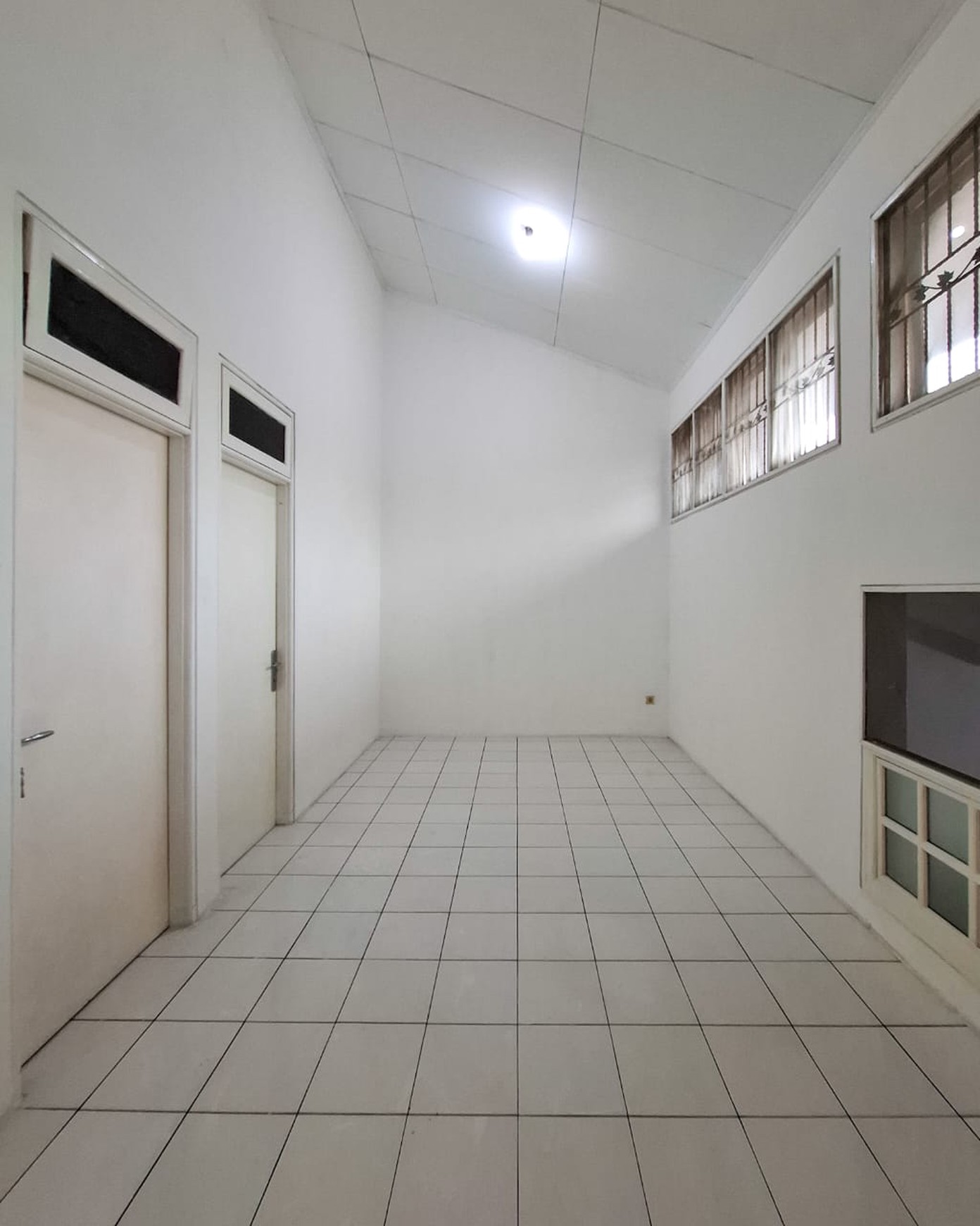 Turun Harga - Fixed Price. Rumah 2 Lantai di Lebak Lestari Indah Lebak Bulus, Cilandak, Jakarta Selatan