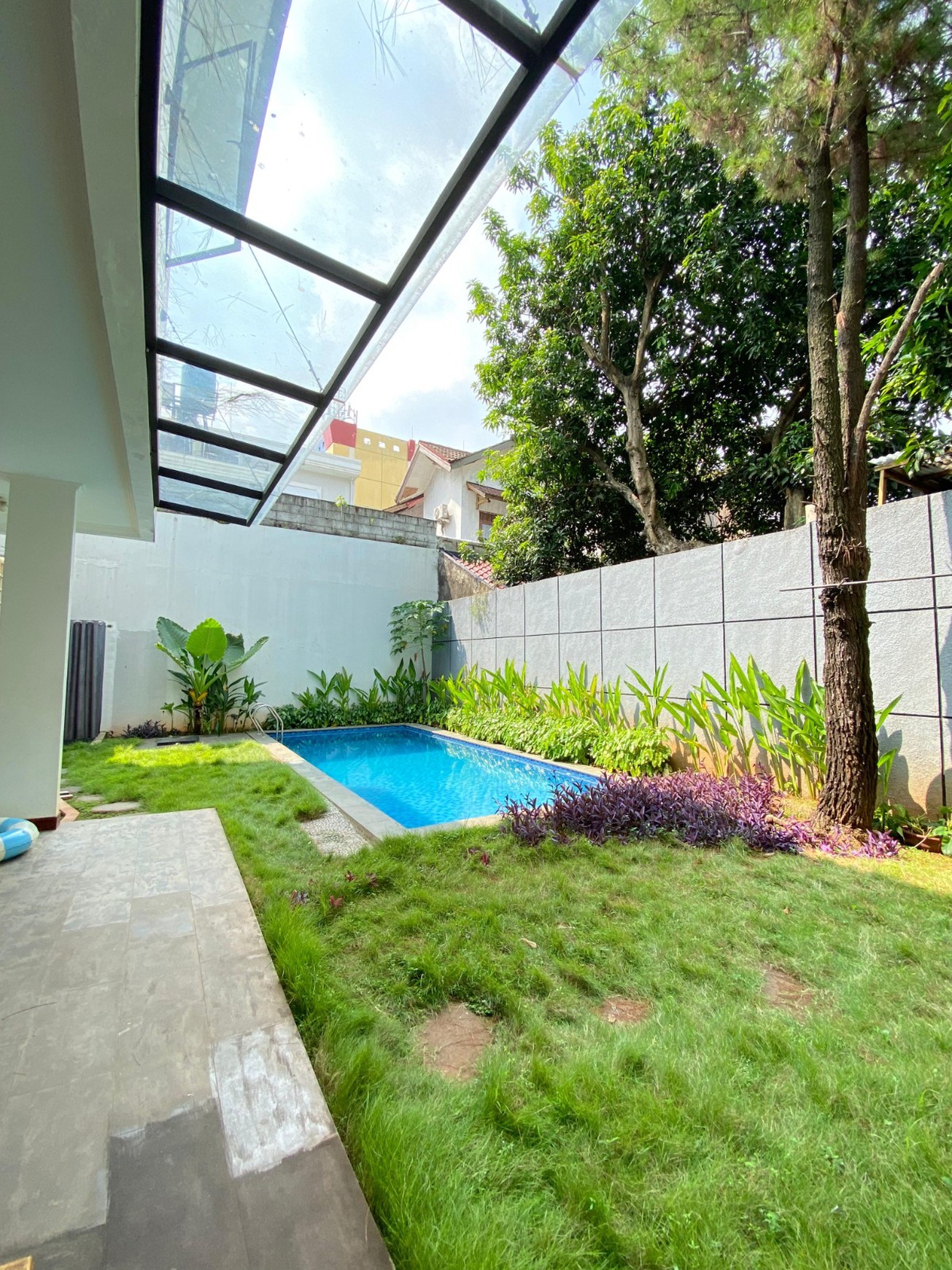 Cinere puri cinere luas 428 kamar4 swimpool