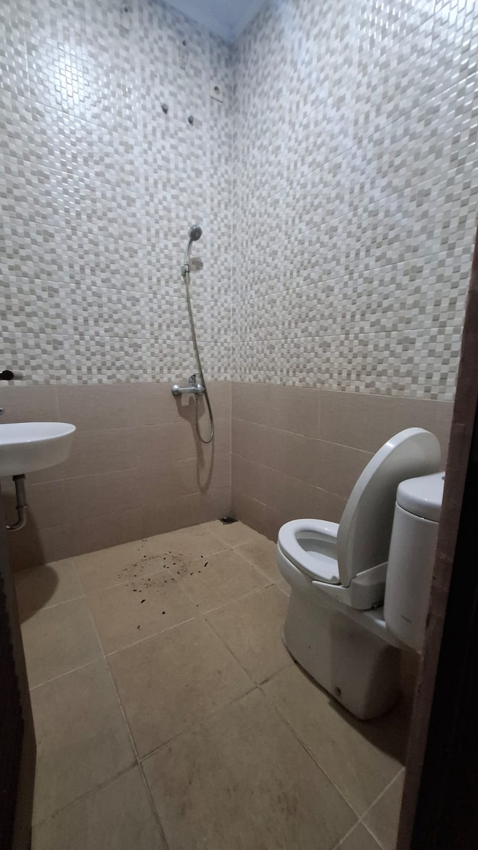 Cinere meruyung rumah disewakan dikontrakan dalam komplek