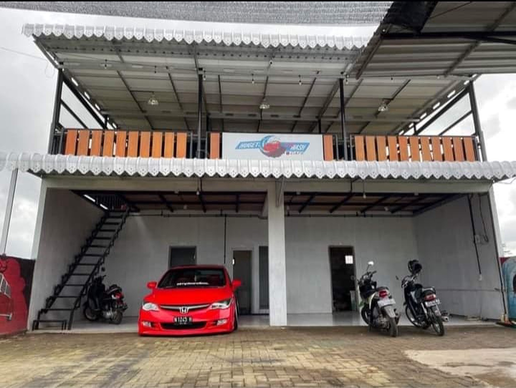 Dijual Cepat! Cafe & Carwash Strategis di Sengguruh, Kepanjen - Rp 650 Juta Nego Bebas!!