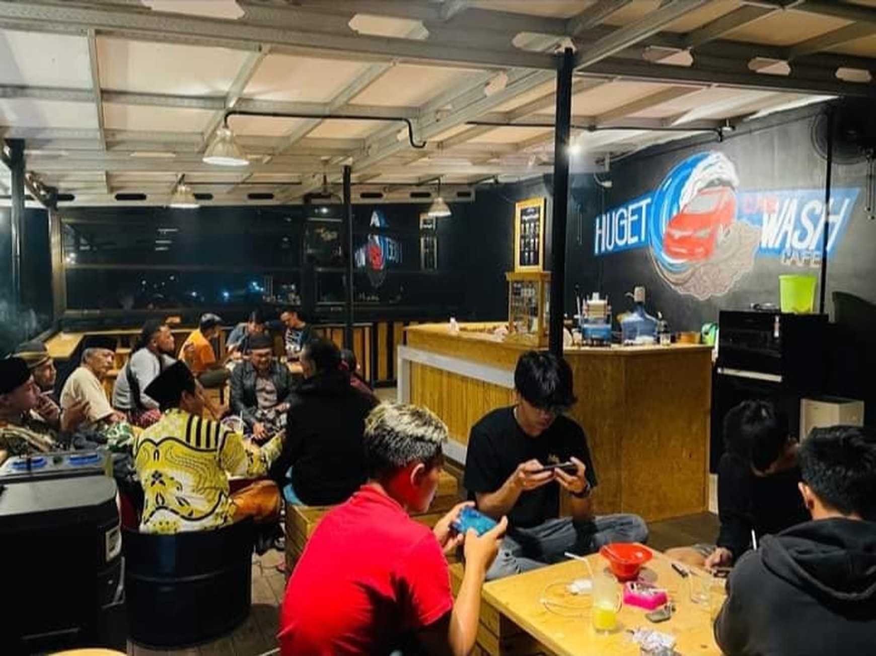 Dijual Cepat! Cafe & Carwash Strategis di Sengguruh, Kepanjen - Rp 650 Juta Nego Bebas!!