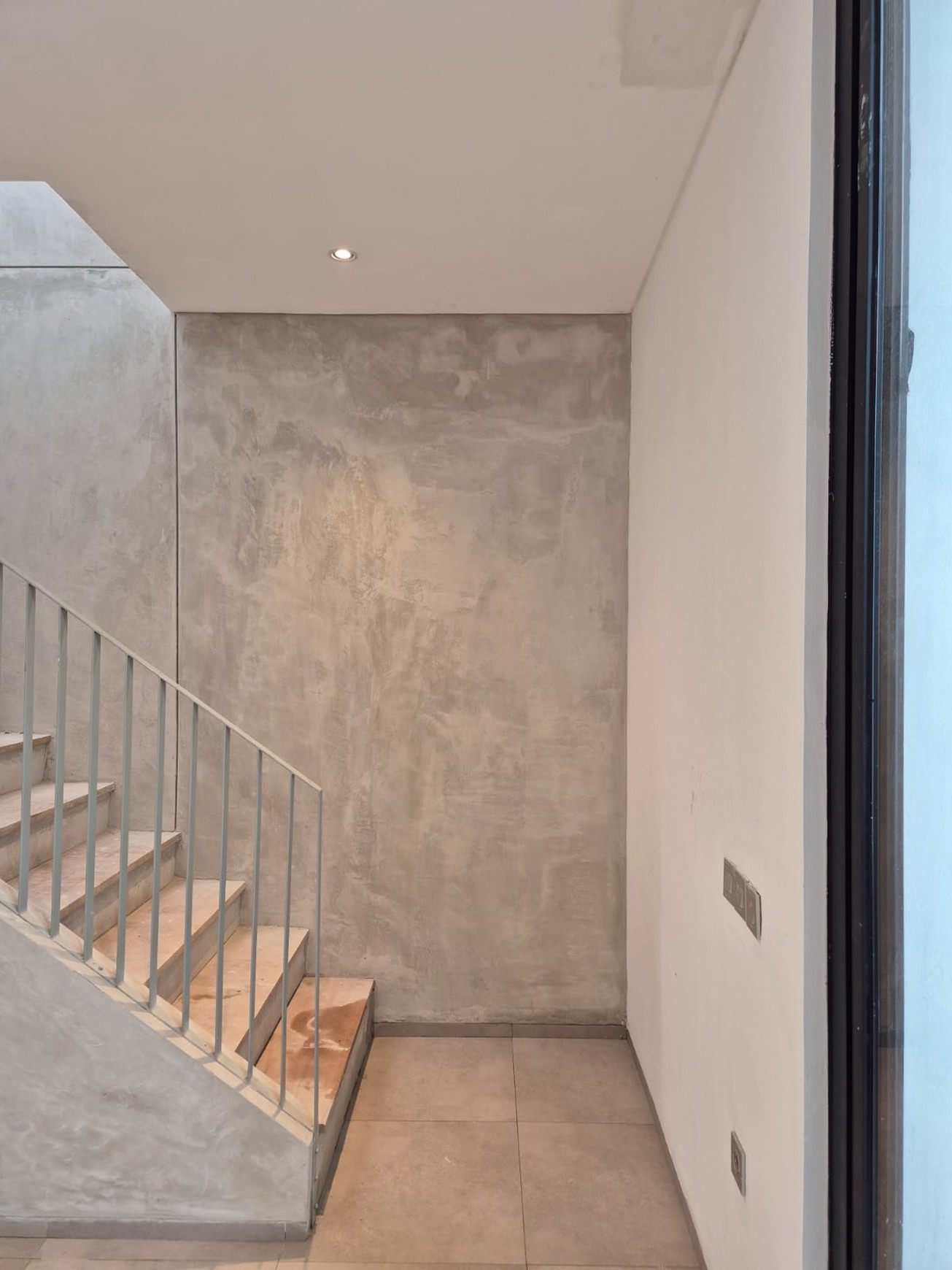 Rumah Bagus, Brand New, siap huni dalam Cluster di Jombang