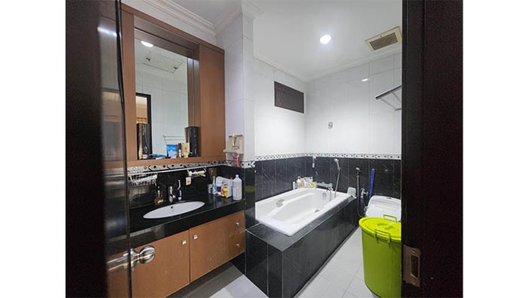 Rumah Hoek Petojo Sabangan, Jakarta Pusat