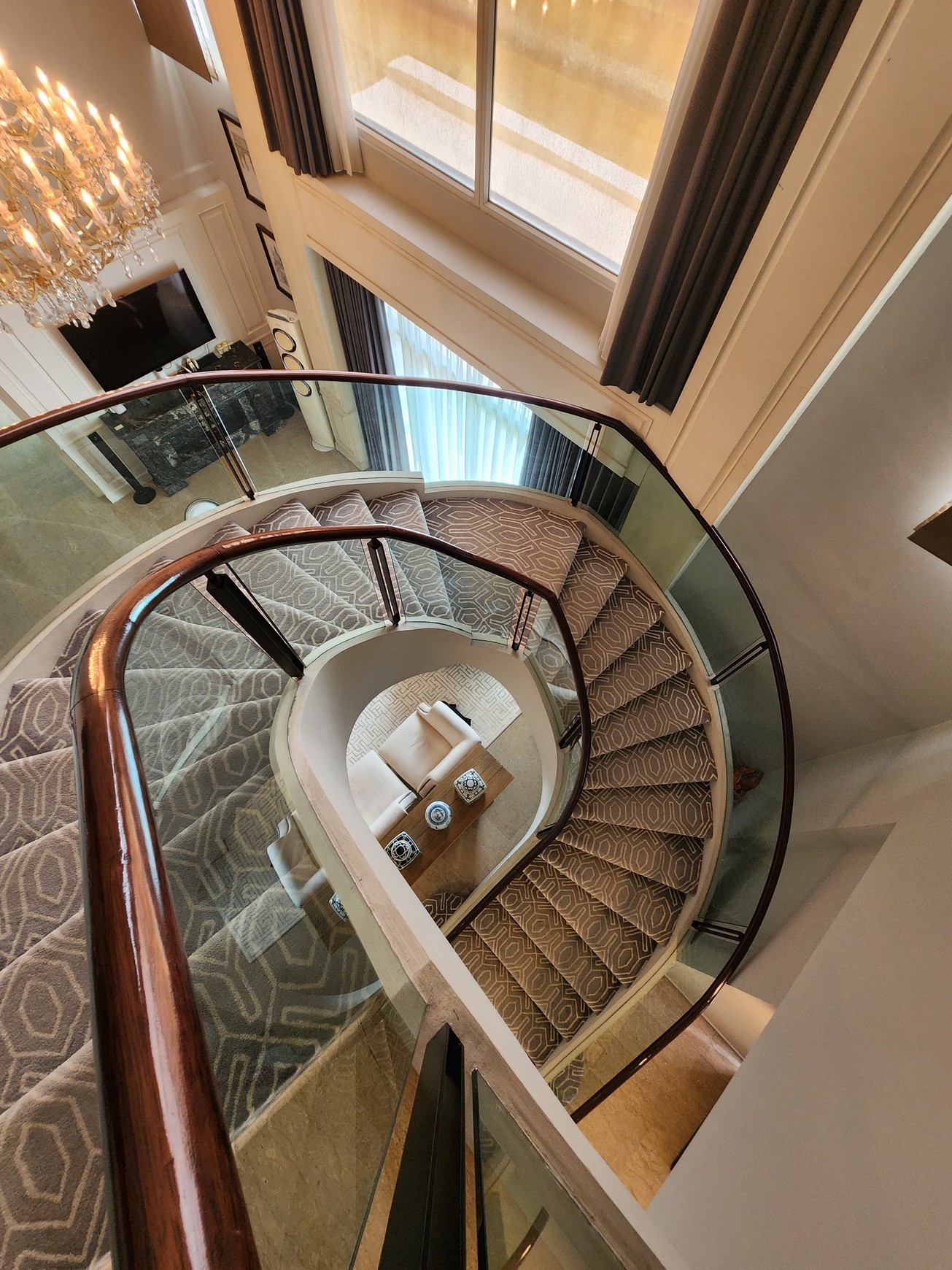 Senayan Residence Penthouse mewah dan viewnya menakjubkan hanya ada 1 di daerah Senayan