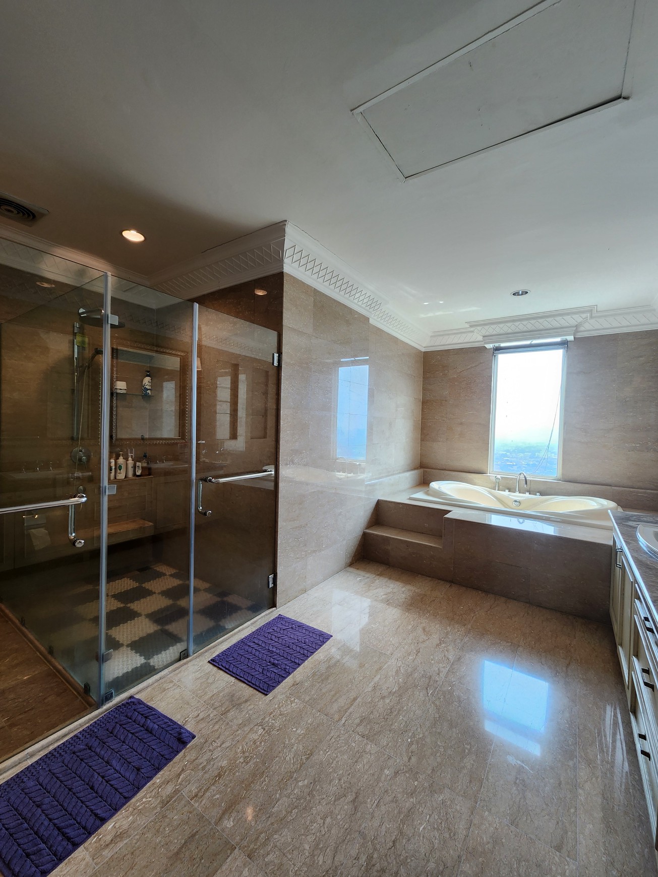 Senayan Residence Penthouse mewah dan viewnya menakjubkan hanya ada 1 di daerah Senayan