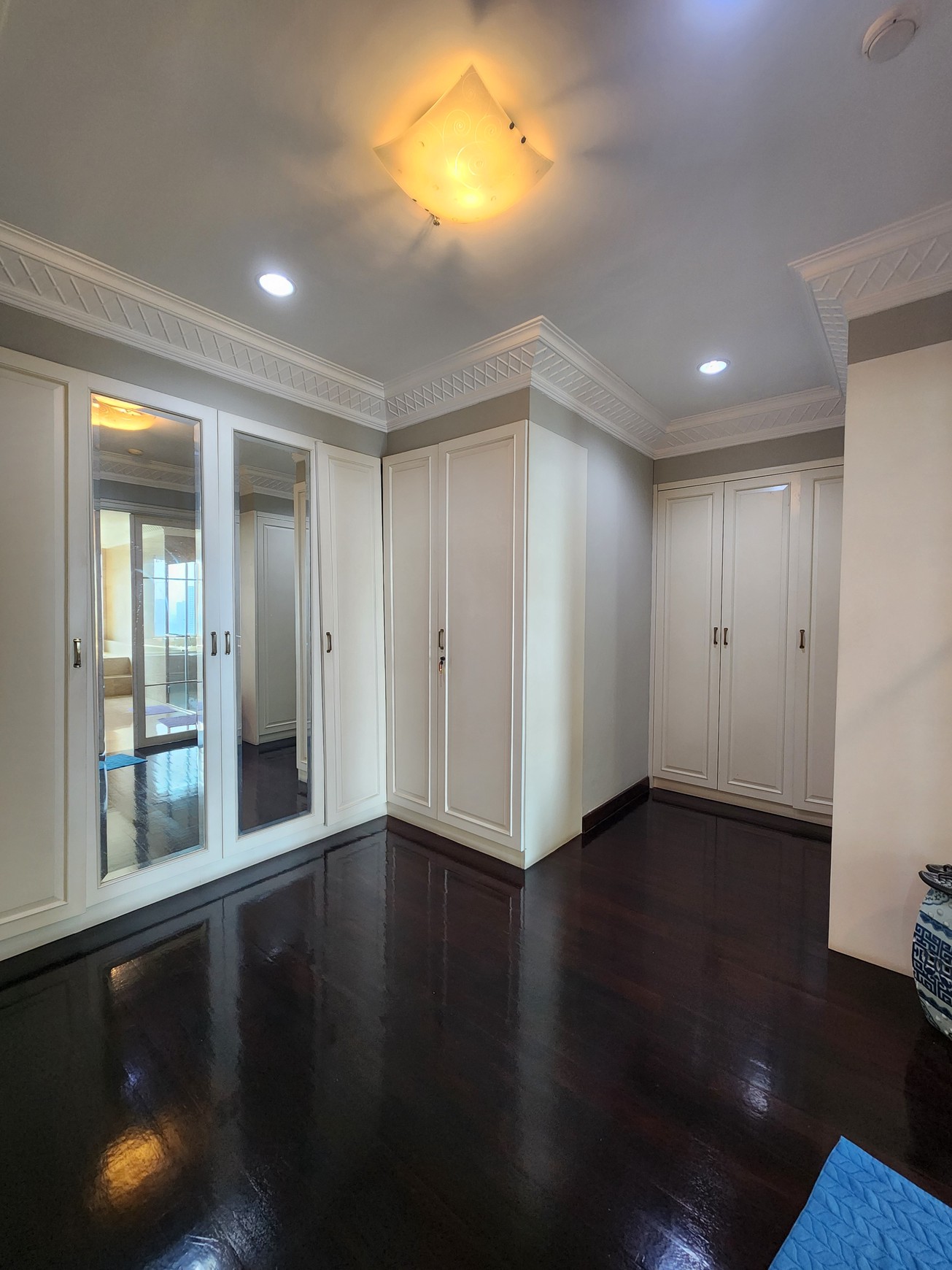Senayan Residence Penthouse mewah dan viewnya menakjubkan hanya ada 1 di daerah Senayan
