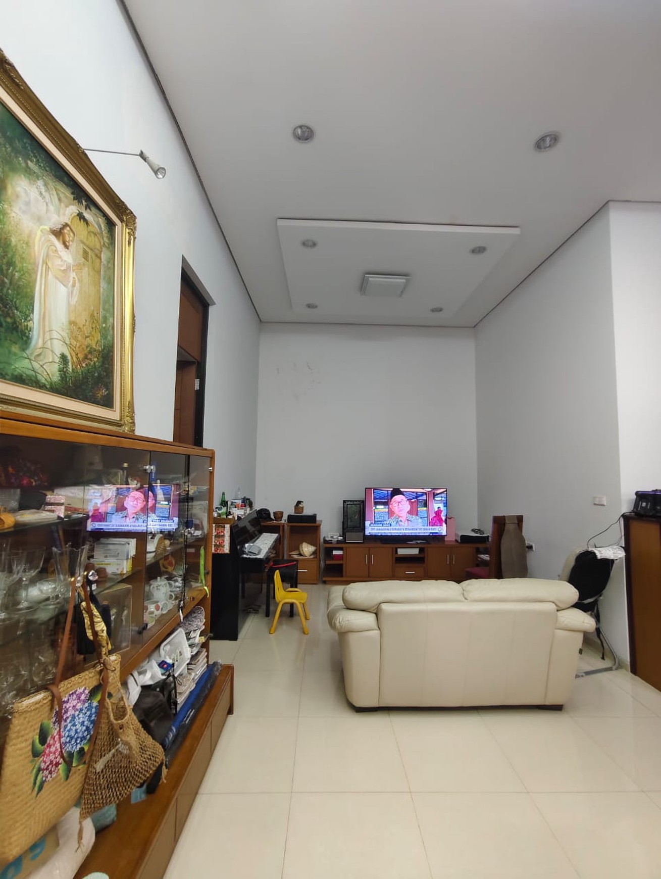 Rumah 2,5 lantai Asri dan Aman , Lokasi Ok di Sunter