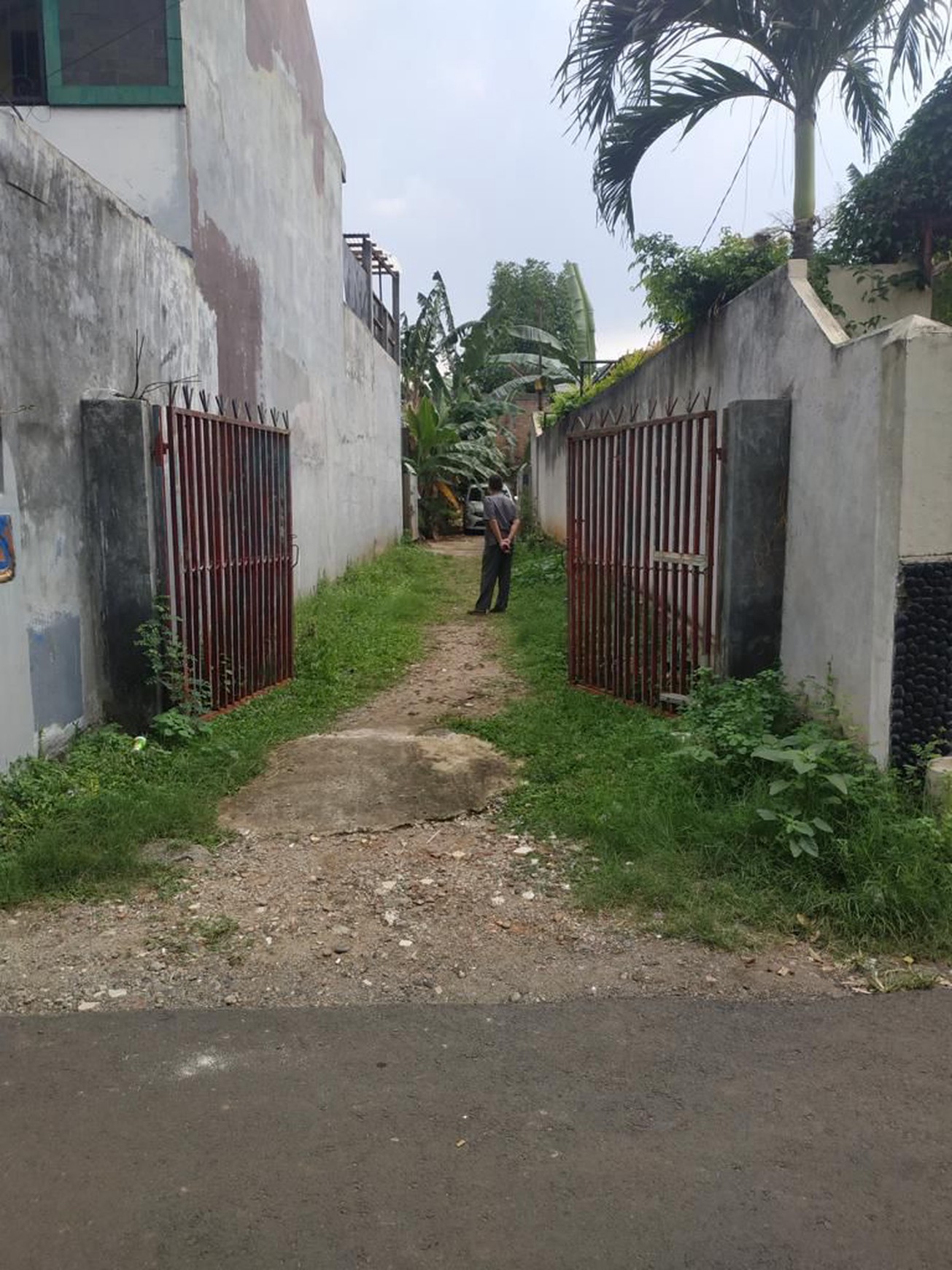 Tanah hanya 50 meter dari jl Fatmawati, strategis dan bentuknya ngantong kedalam
