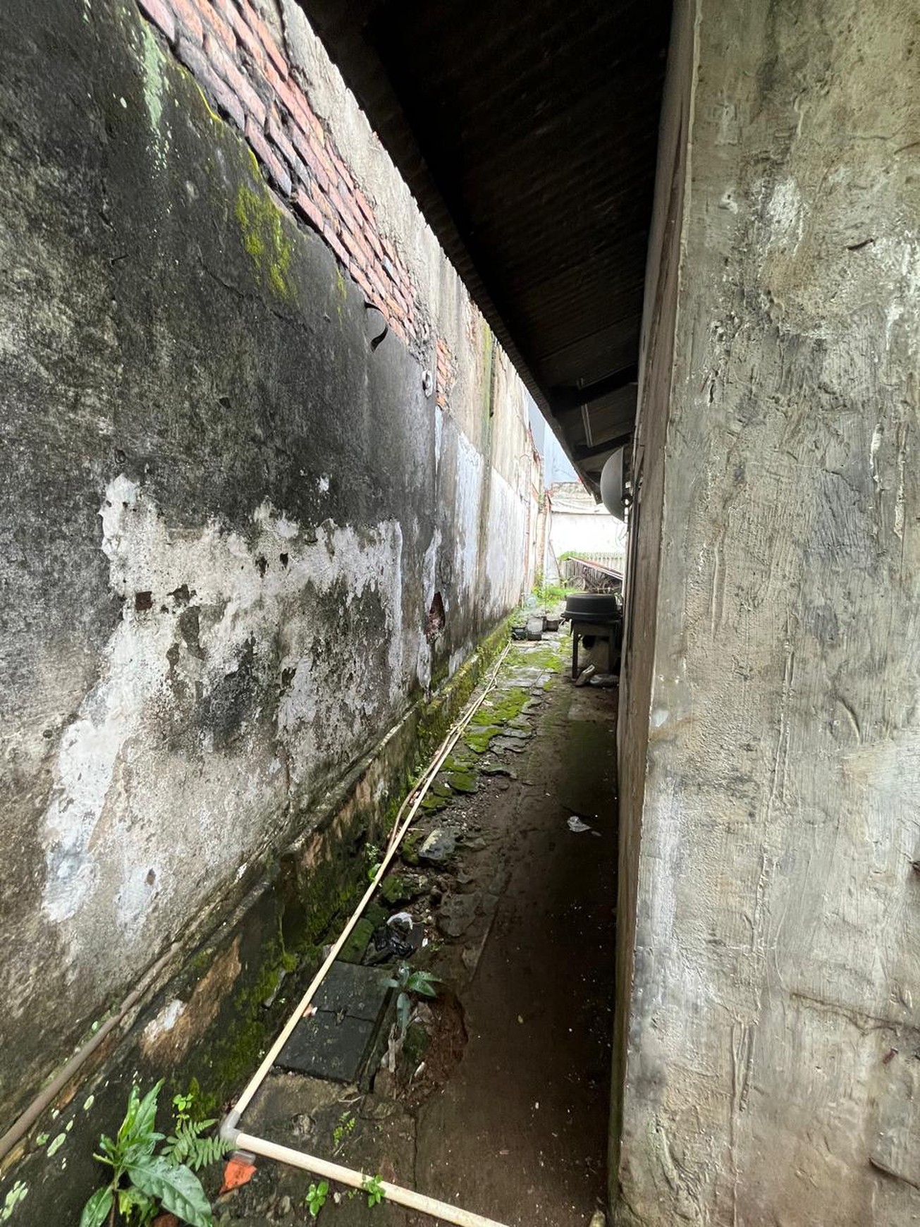 Tanah hanya 50 meter dari jl Fatmawati, strategis dan bentuknya ngantong kedalam