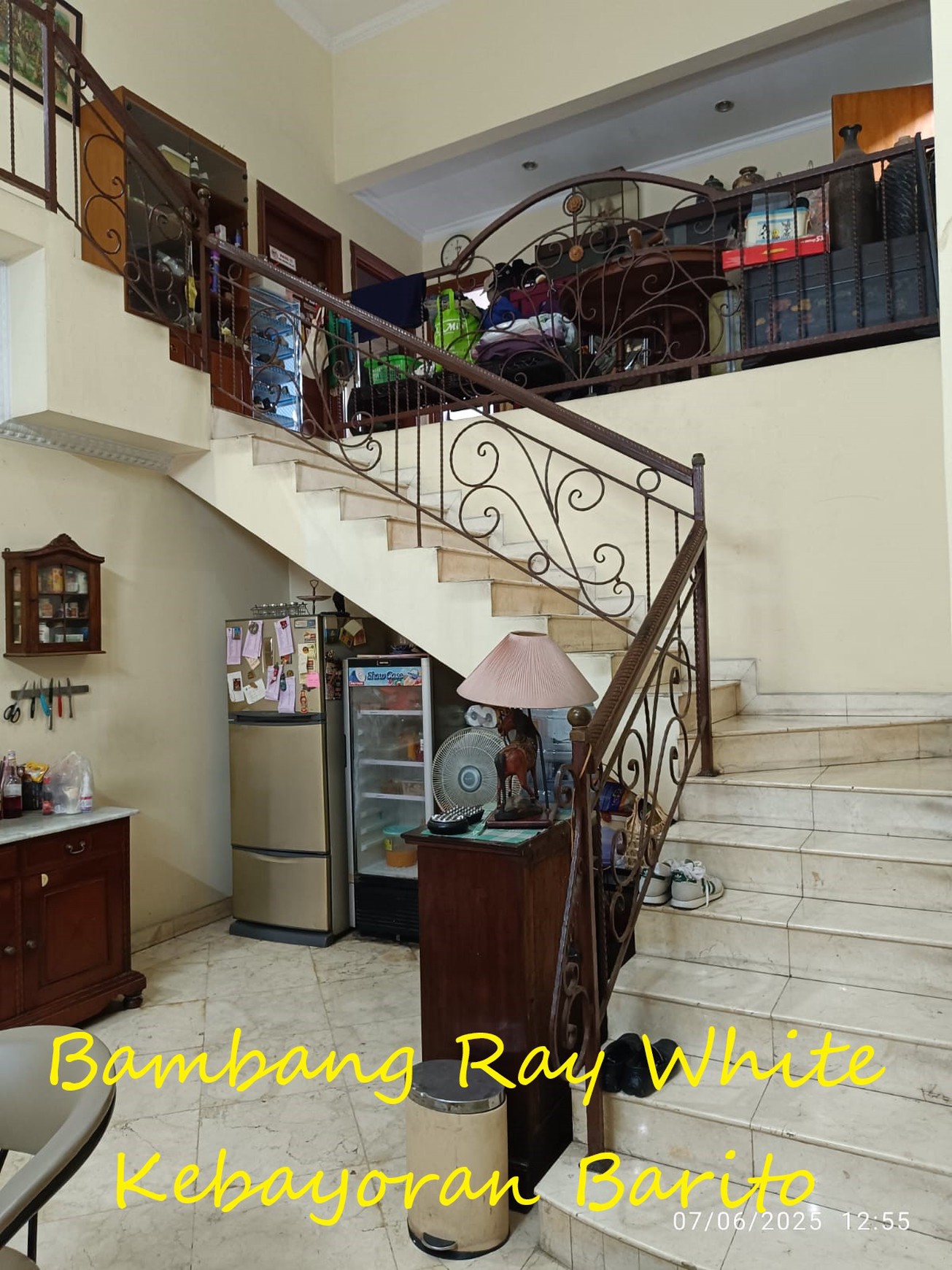 Dijual Rumah 2 Lantai Beserta Kos-Kosan di Bendungan HIlir, Jakarta Pusat
