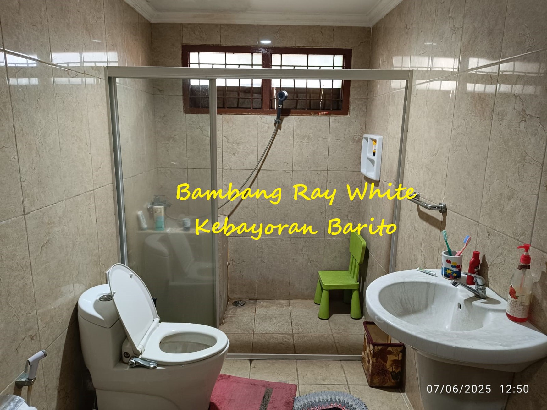 Dijual Rumah 2 Lantai Beserta Kos-Kosan di Bendungan HIlir, Jakarta Pusat