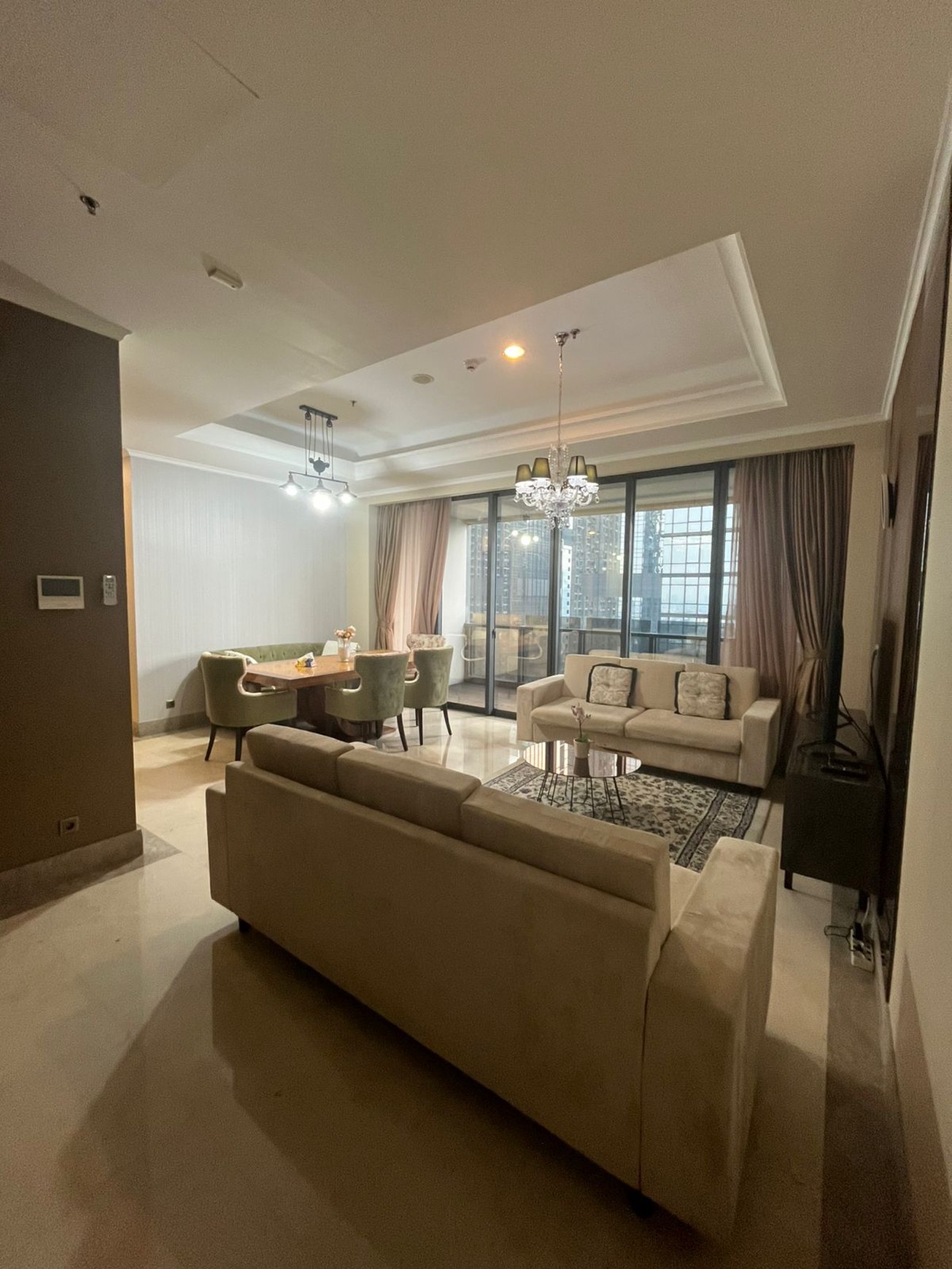 3BR Beautifully decorated apartment with all of its furnishings in District 8 Apt