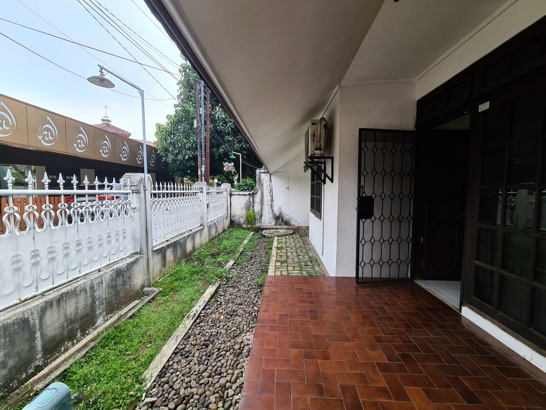 Rumah Luas 2 Lantai di Ciputat Lokasi Strategis dengan Harga Terbaik