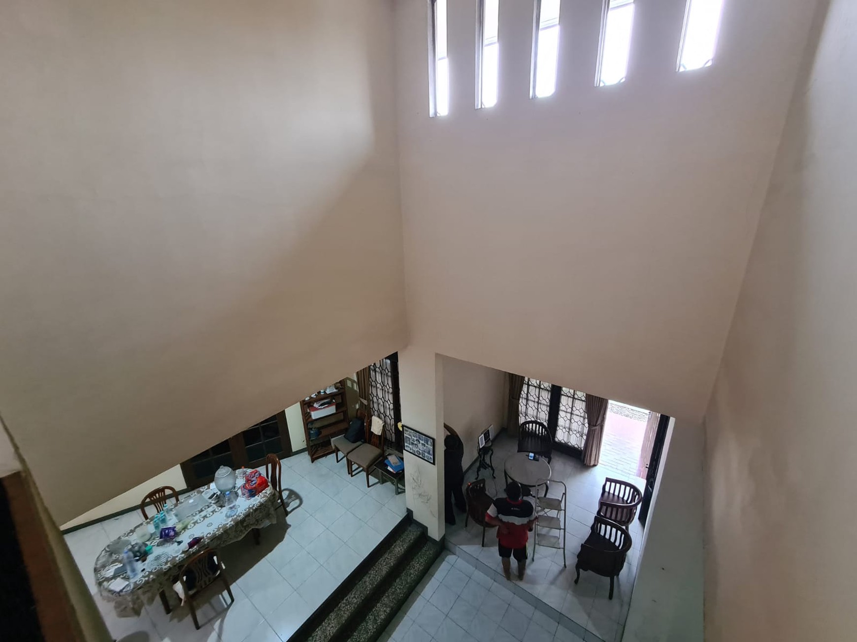 Rumah Luas 2 Lantai di Ciputat Lokasi Strategis dengan Harga Terbaik