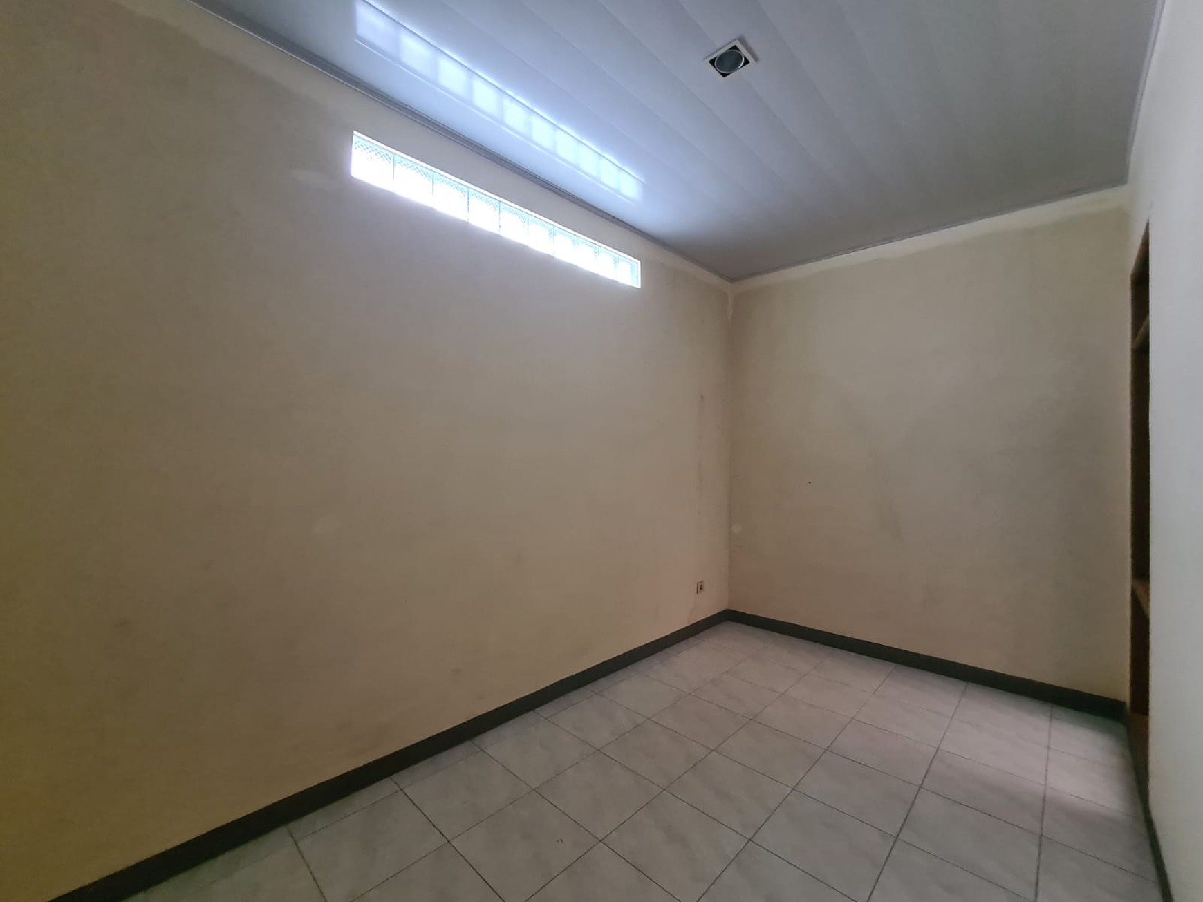 Rumah Luas 2 Lantai di Ciputat Lokasi Strategis dengan Harga Terbaik