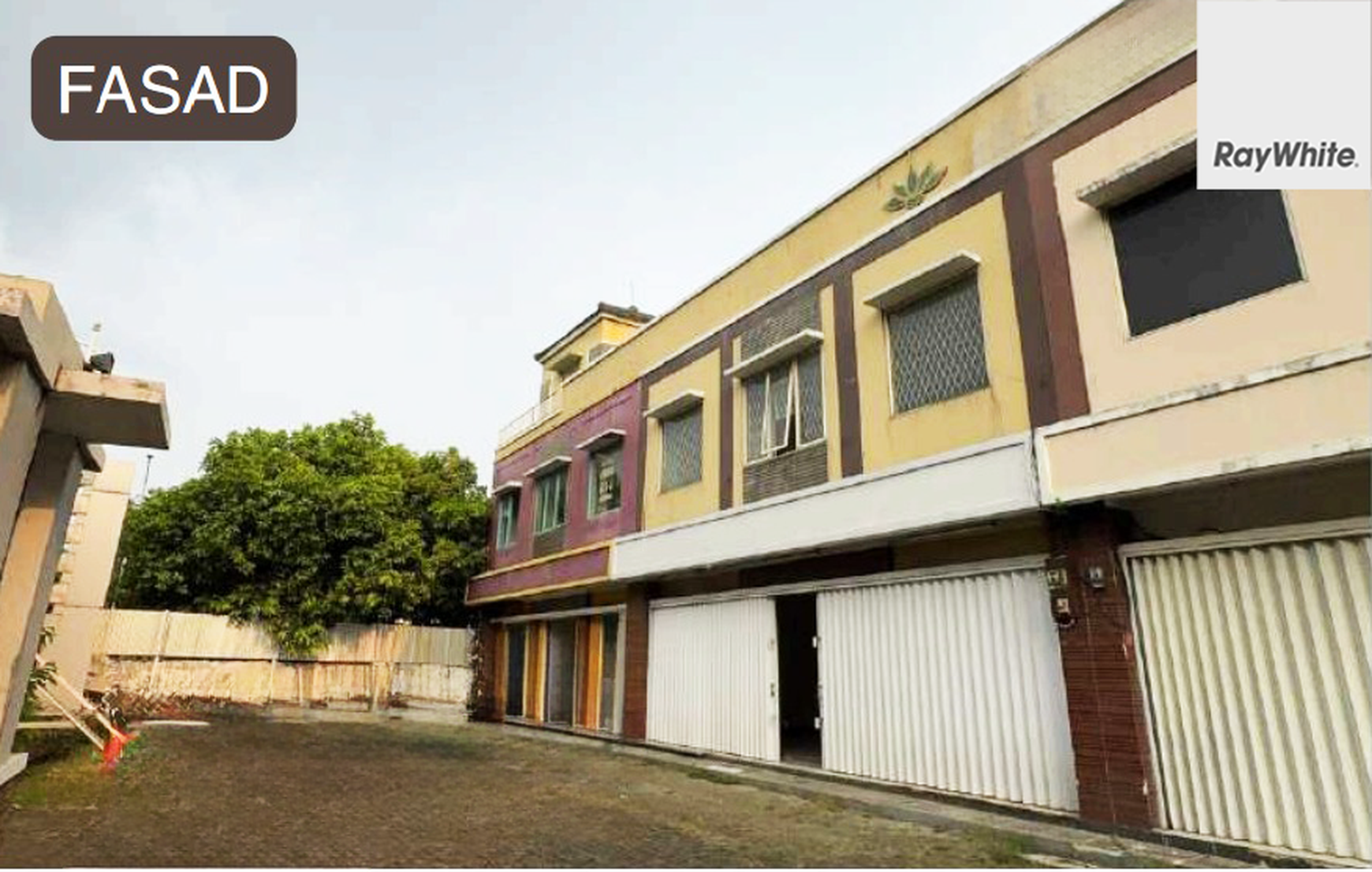FOR SALE Ruko 6 Gandeng Bangunan dua Lantai TB Simatupang Jagakarsa Jakarta Selatan