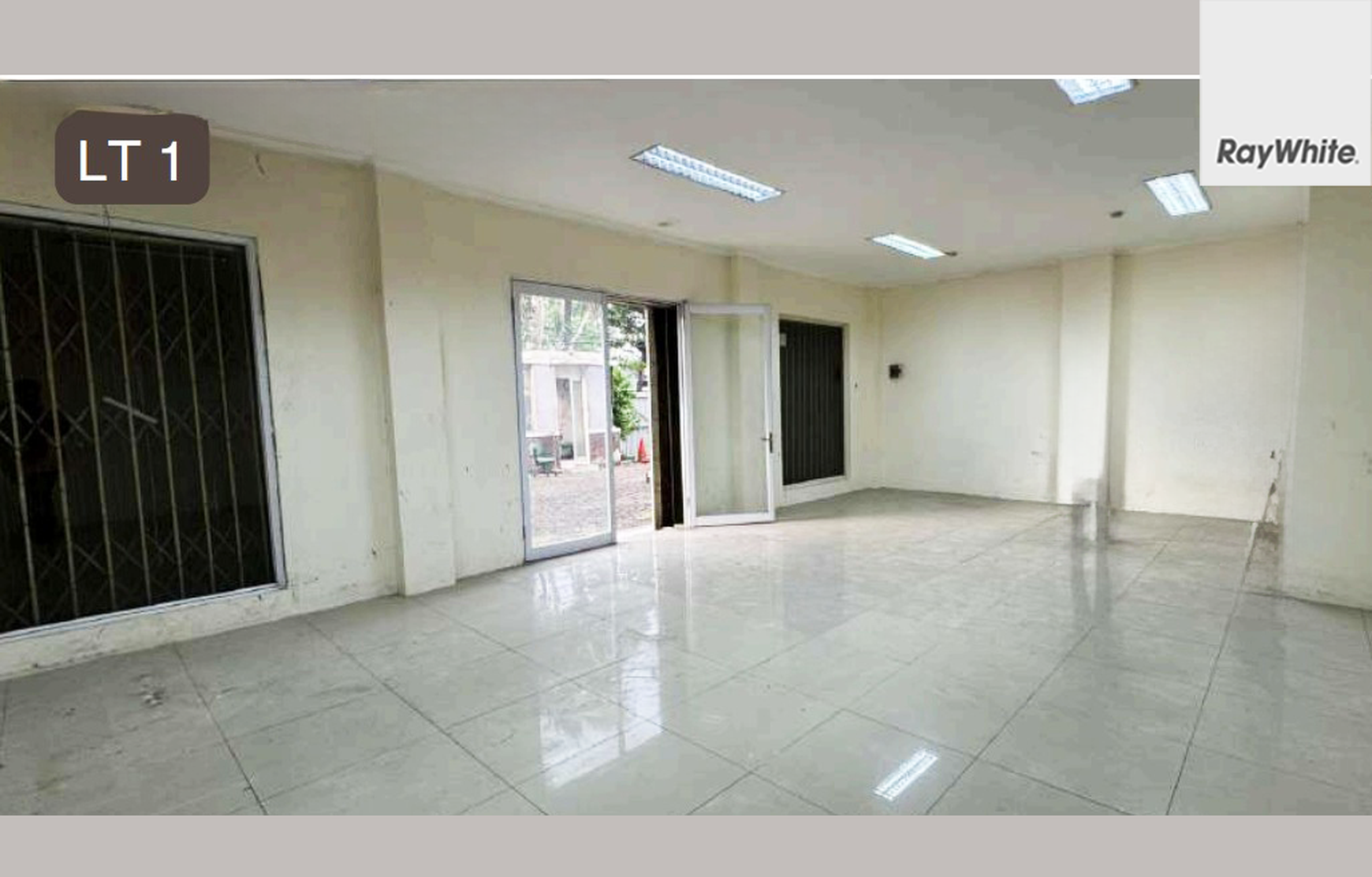 FOR SALE Ruko 6 Gandeng Bangunan dua Lantai TB Simatupang Jagakarsa Jakarta Selatan
