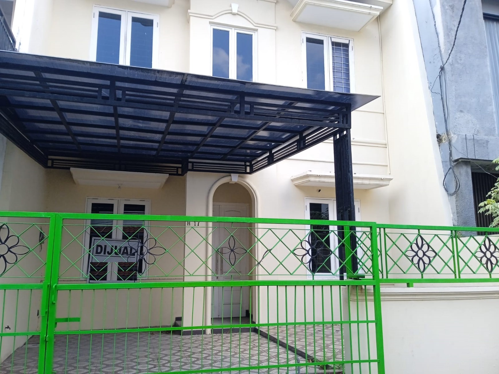 Rumah bagus Dijual Graha Indah Gayung Kebonsari Surabaya