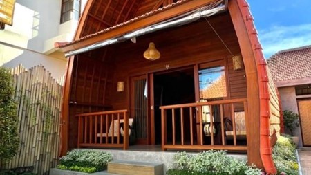 Rental - Natural villa rent with the rice field view in prime area Berawa, Canggu, Bali!