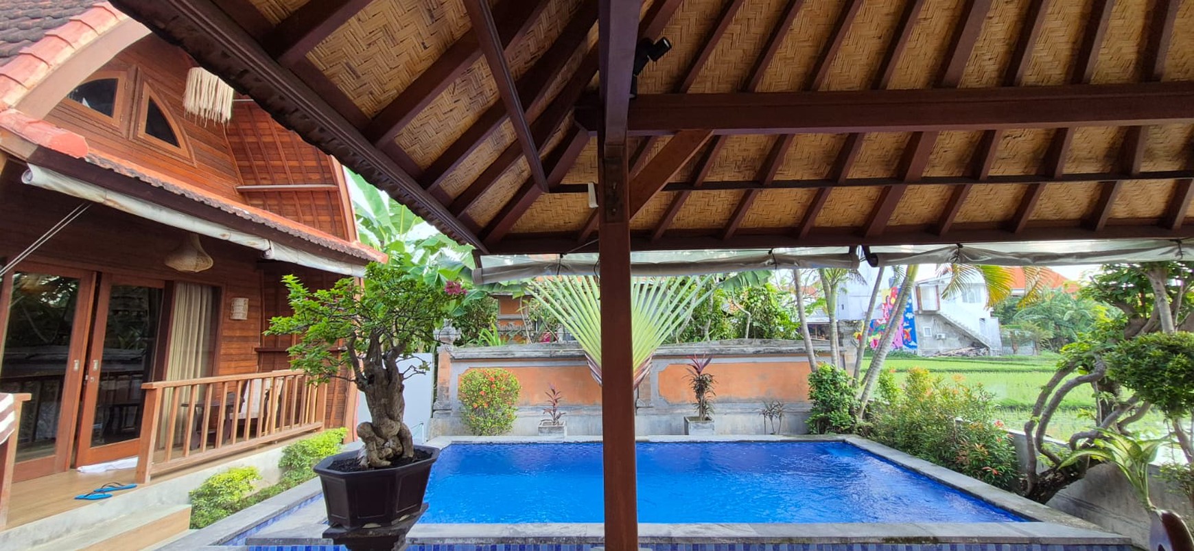 Rental - Natural villa rent with the rice field view in prime area Berawa, Canggu, Bali!