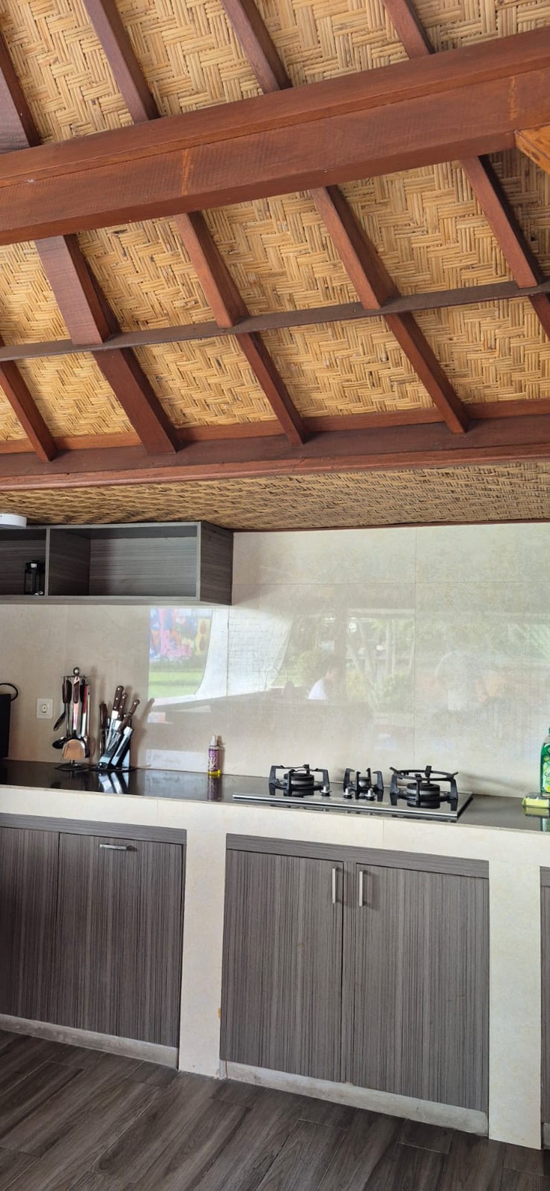 Rental - Natural villa rent with the rice field view in prime area Berawa, Canggu, Bali!