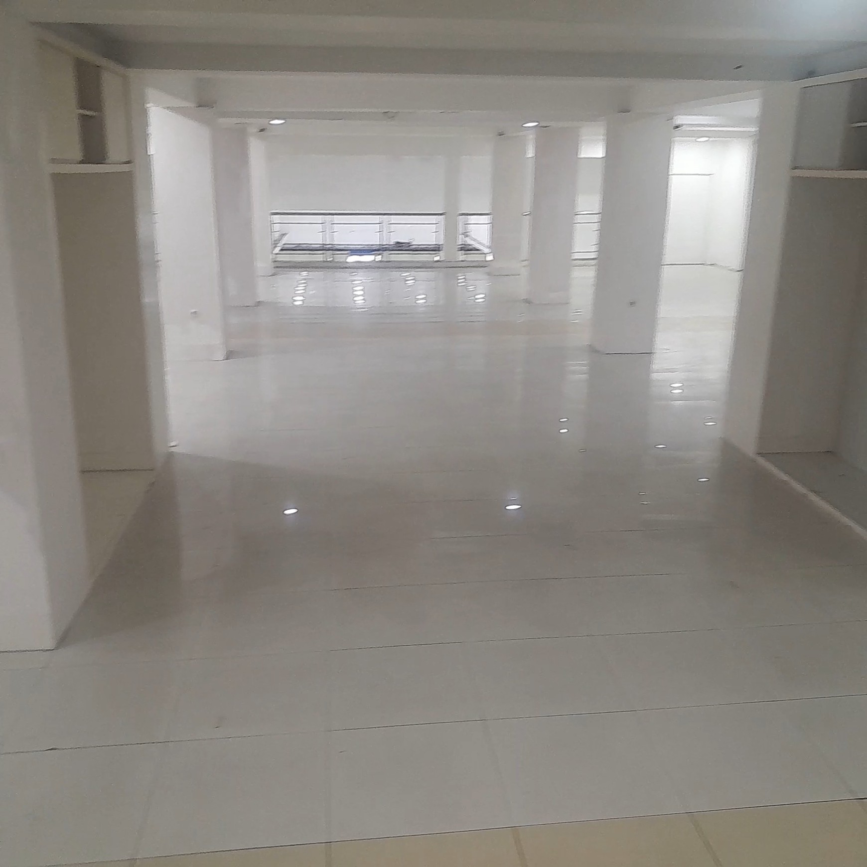 Bangunan 3 lantai, area Alun Alun Kota Malang, Sebelah Pendopo Kabupaten Malang