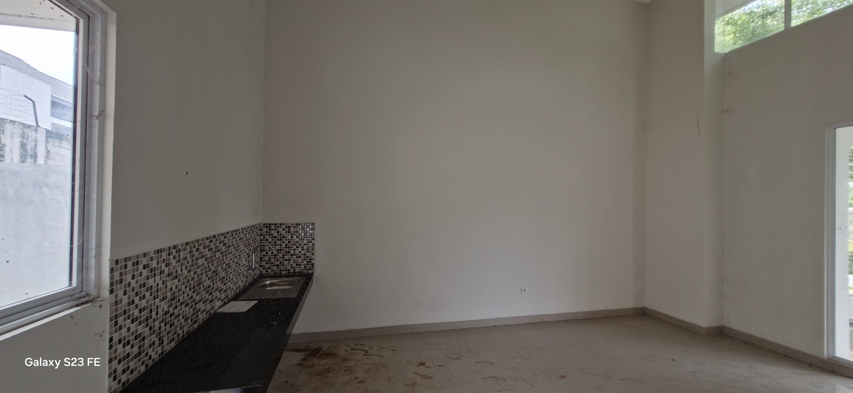 Rumah Cantik Luas Satu Lanti di Citra Land Cibubur 