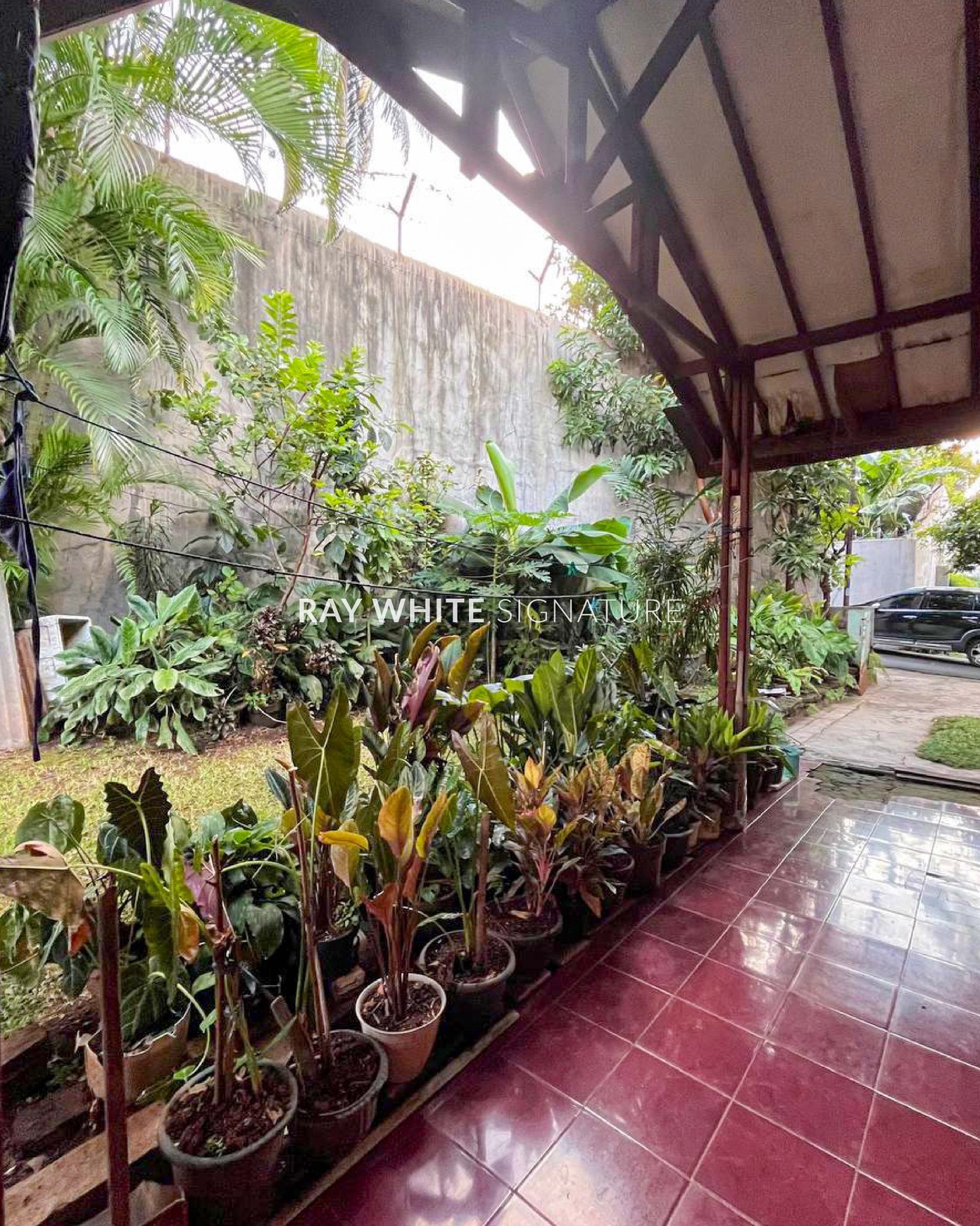 Dijual Rumah Klasik yang Tenang dan Asri di Cilandak