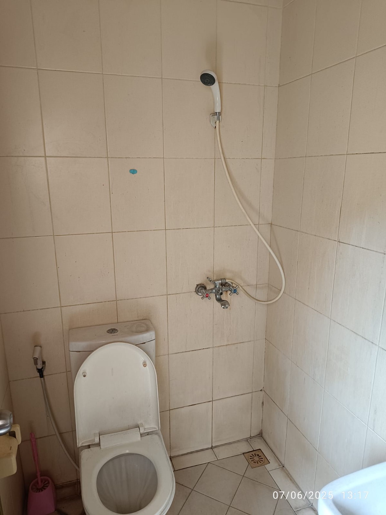 Dijual Rumah 2 Lantai dan Kost 8 Kamar di Kawasan Bendungan Hilir