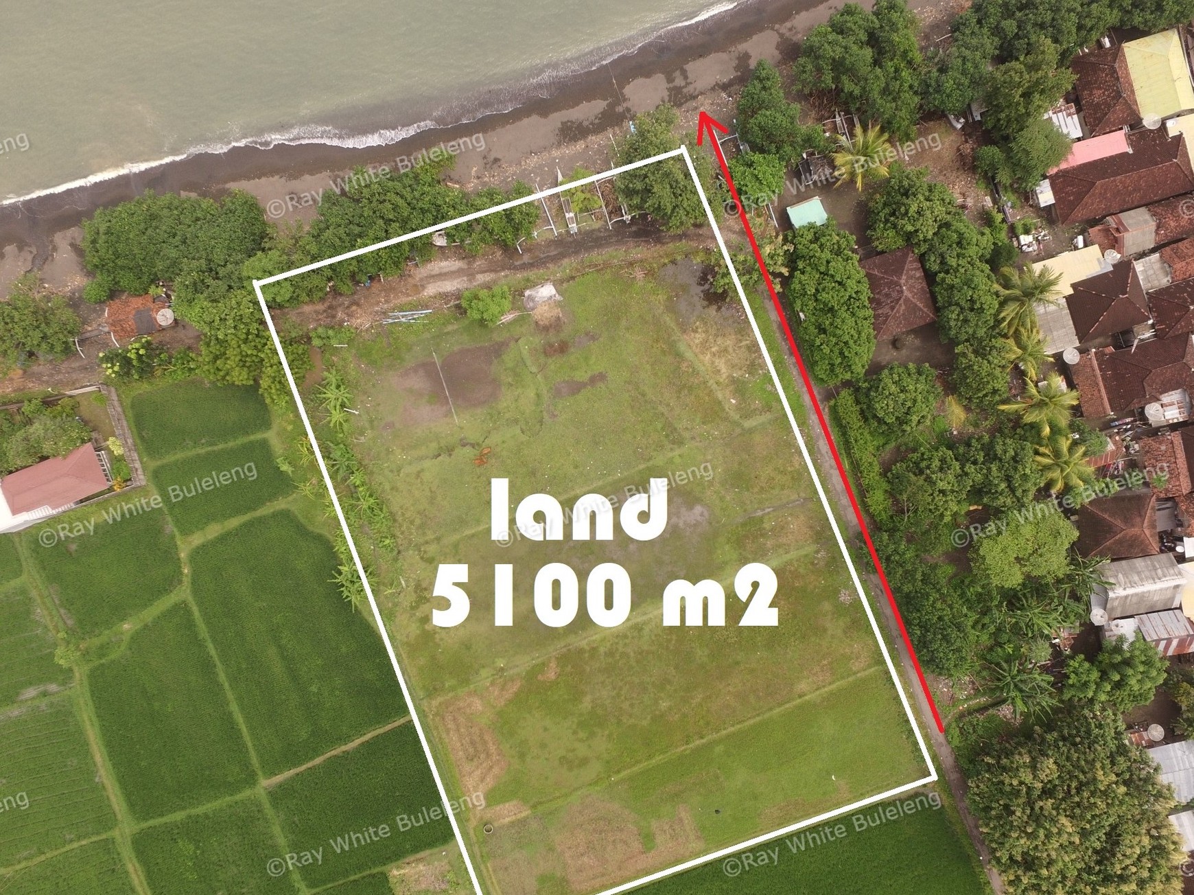 BEACHFRONT LAND FOR SALE, DIRECT ACCESS TO THE BEACH