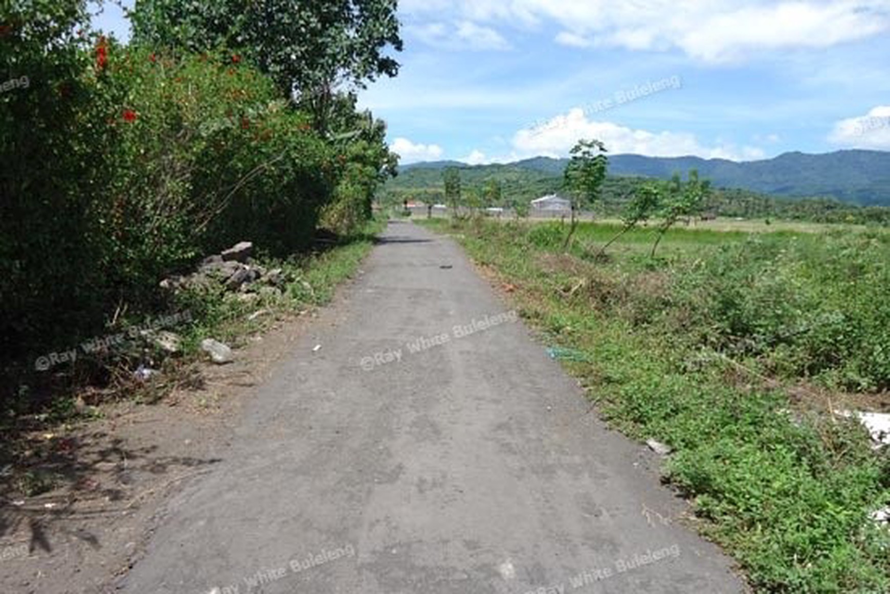 BEACHFRONT LAND FOR SALE, DIRECT ACCESS TO THE BEACH