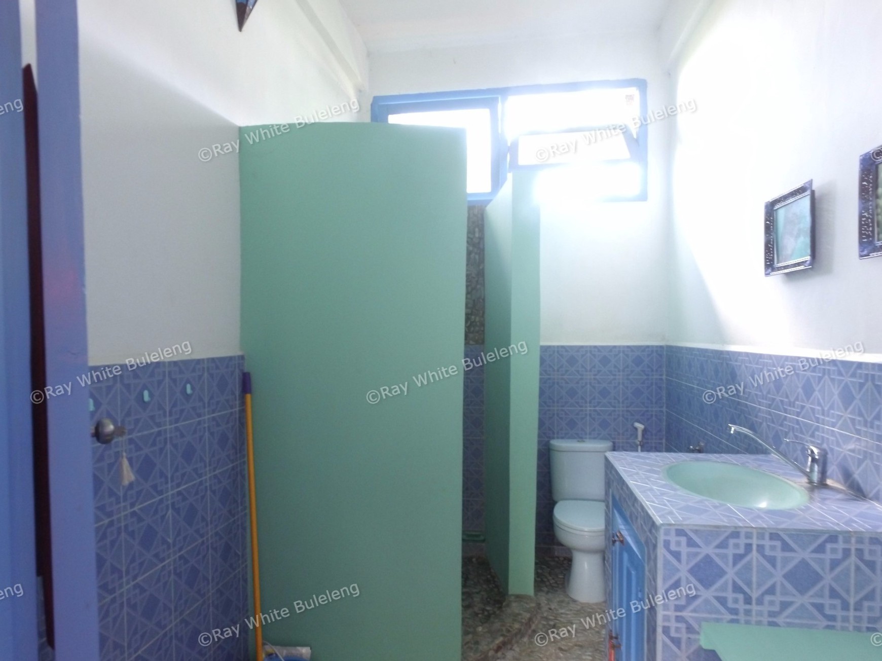 Unique villa for rent 5 minutes to the beach and 5 minutes to central Lovina