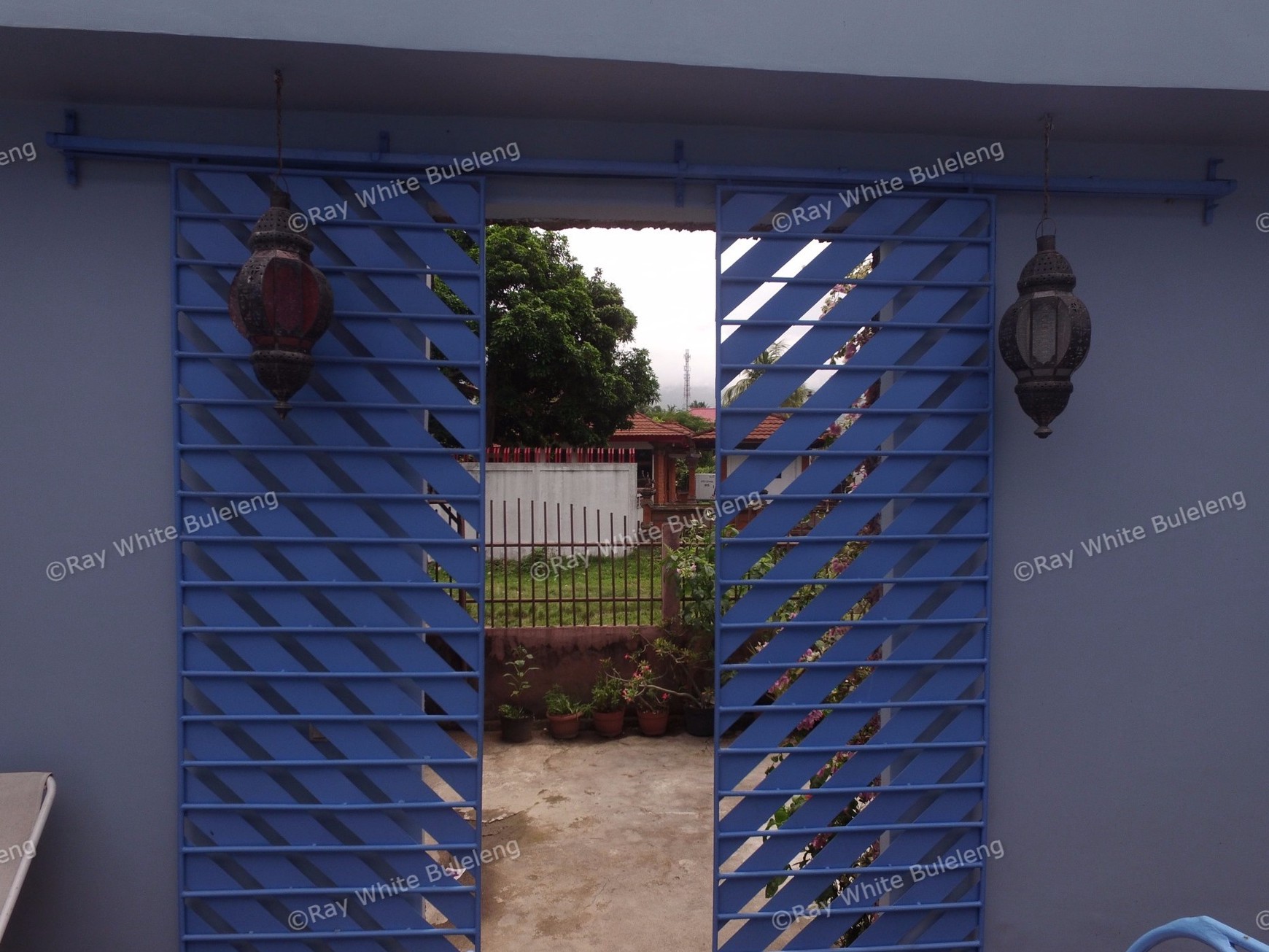 Unique villa for rent 5 minutes to the beach and 5 minutes to central Lovina