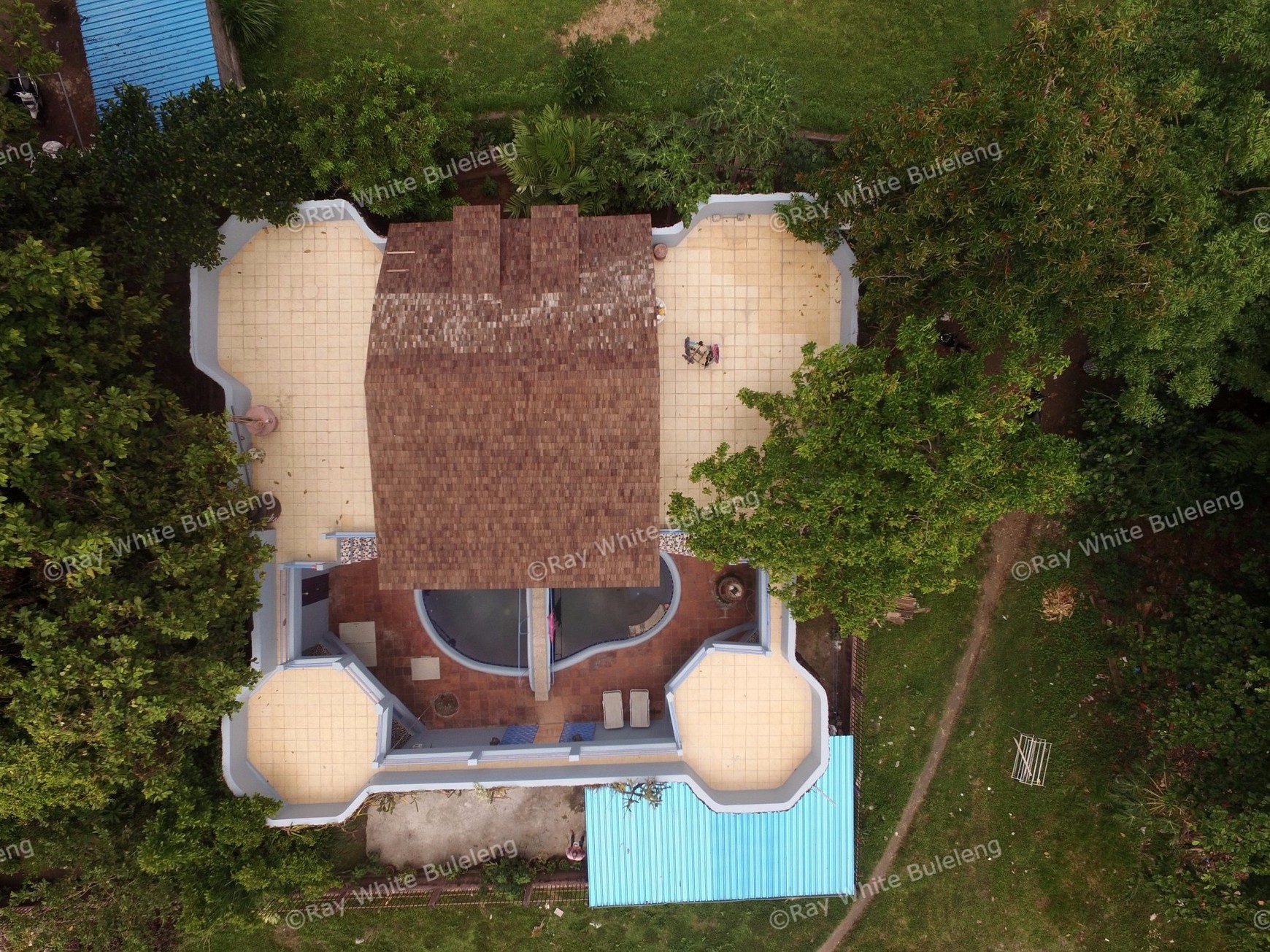 Unique villa for rent 5 minutes to the beach and 5 minutes to central Lovina