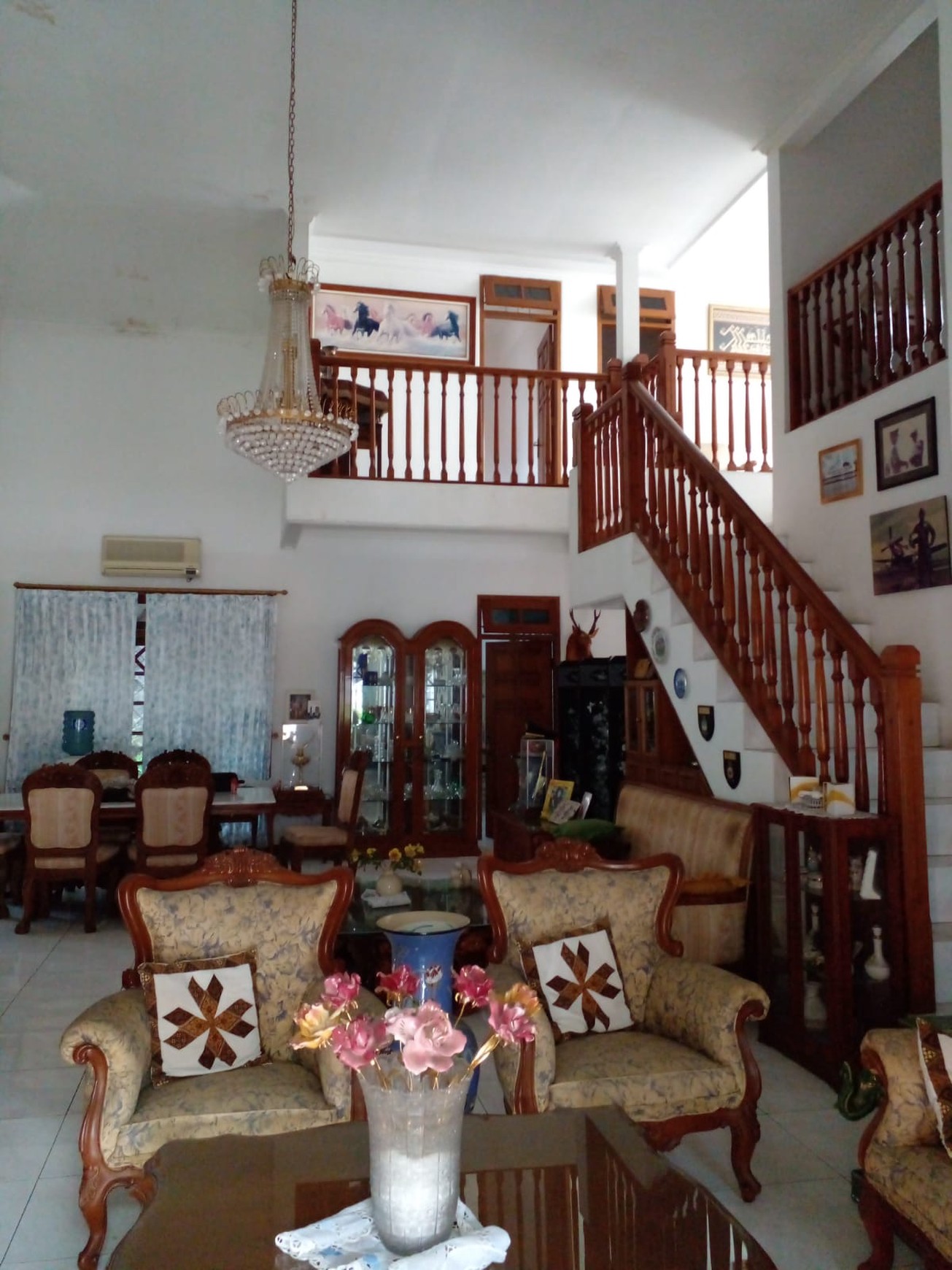 RUMAH KLASIK DEKAT LOTTEMART JOGJA