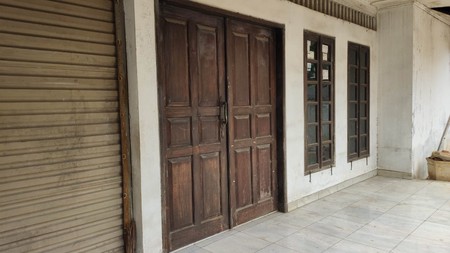 Rumah Lama di Kebayoran Baru, Jakarta Selatan