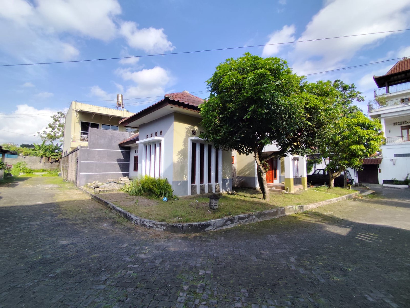 Rumah Mewah 2 Lantai Dalam Perumahan Kelapa Gading Asri Tempel Sleman