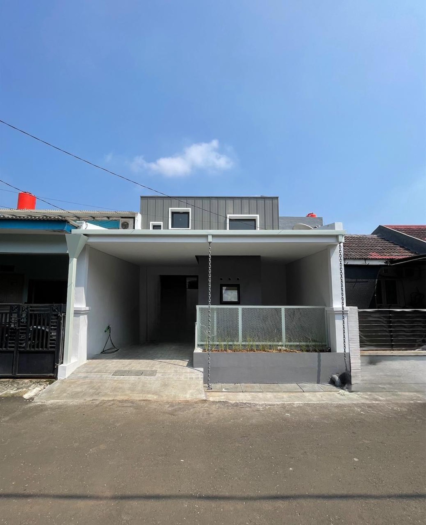 Rumah 2 Lantai Full Furnish Siap Huni dengan Hunian Nyaman dan Asri