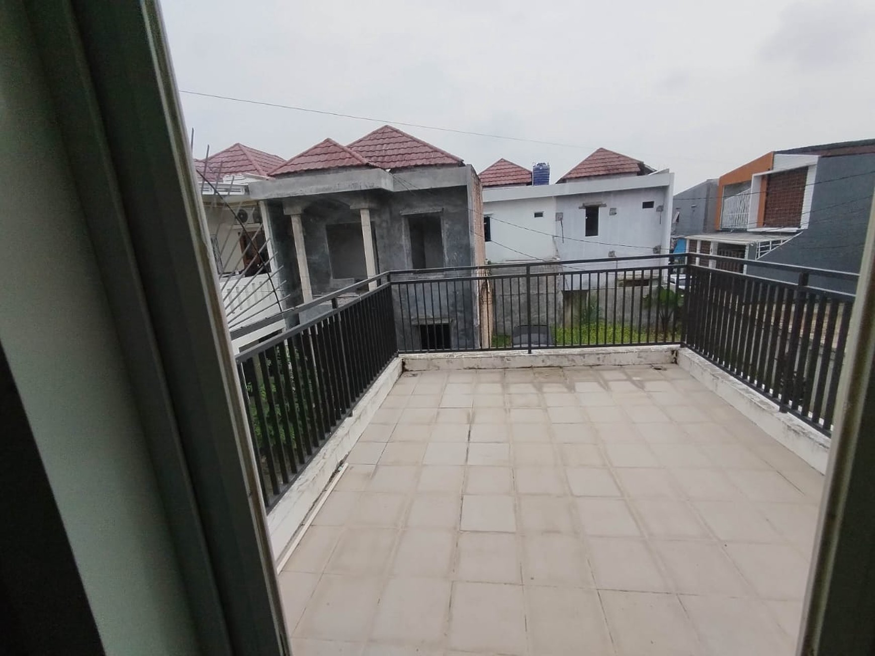 Rumah Minimalis dalam Cluster di Pondok Aren