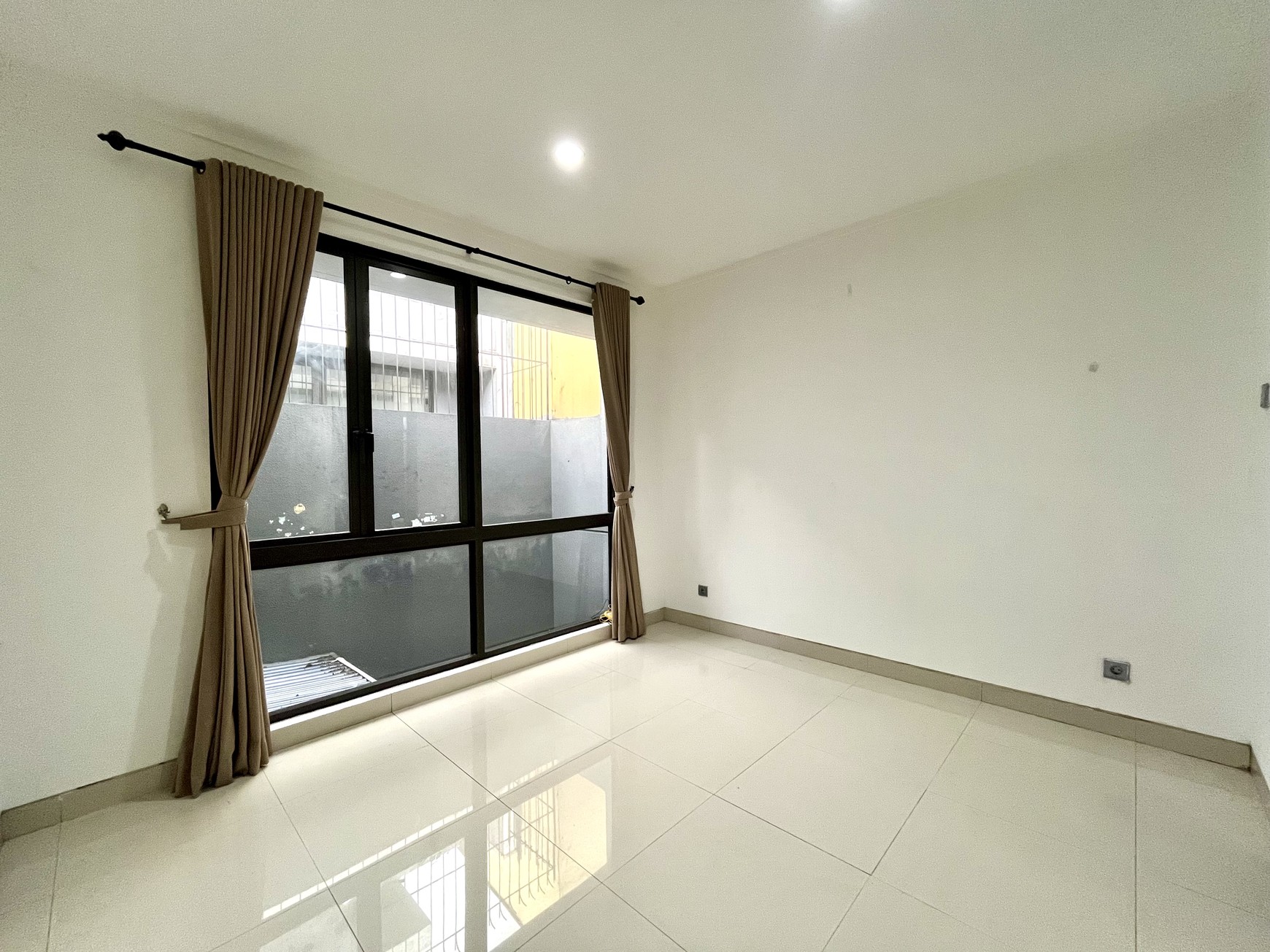 Rumah Minimalis Siap Huni Dalam Cluster Di Bintaro Sektor 7.