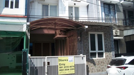 Rumah di Cluster Sorrento Pakuwon City, 2 Lantai, Semi Furnished, Siap Huni