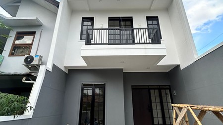 DIJUAL RUMAH BARU MEWAH DI SAYAP TURANGGA