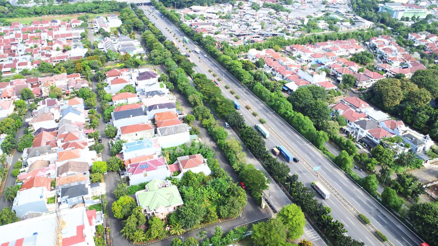 Lahan Komersil Di lokasi Strategis, Kawasan Apartemen Sentra Timur Residence Cakung, Dan hanya 2 Menit Ke Gerbang Tol Cakung