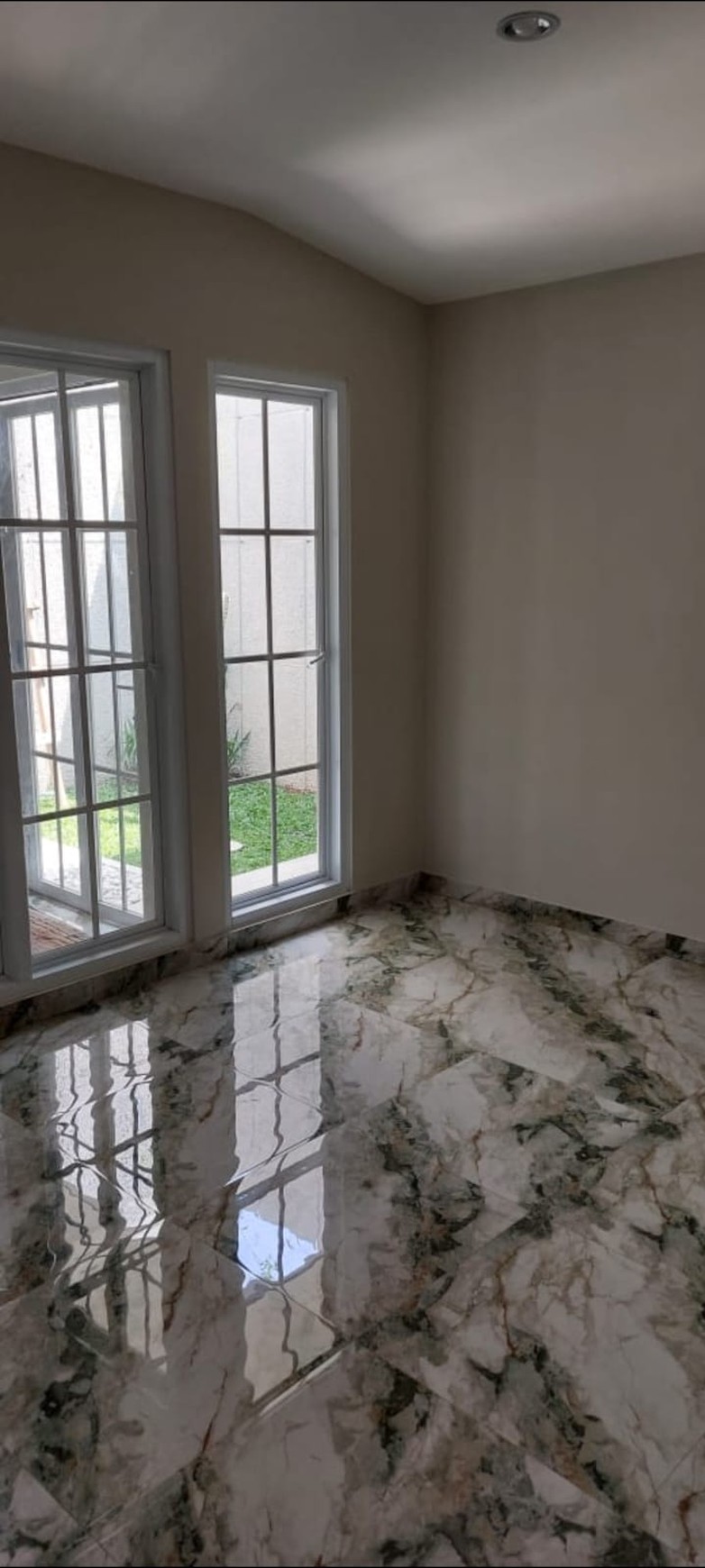 Rumah Bagus Di Cluster Taman Venesia Sentul Bogor Jawa Barat