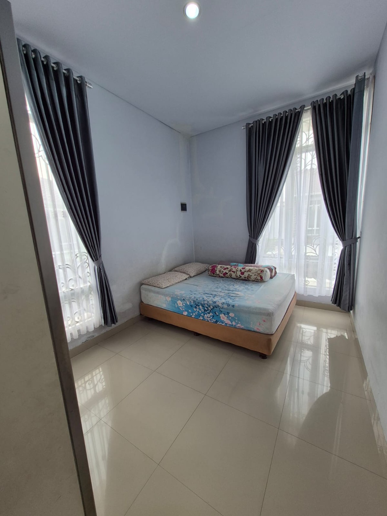 Dijual Rumah di Binong 1 Residence, Jalan Raya Binong Permai Tangerang