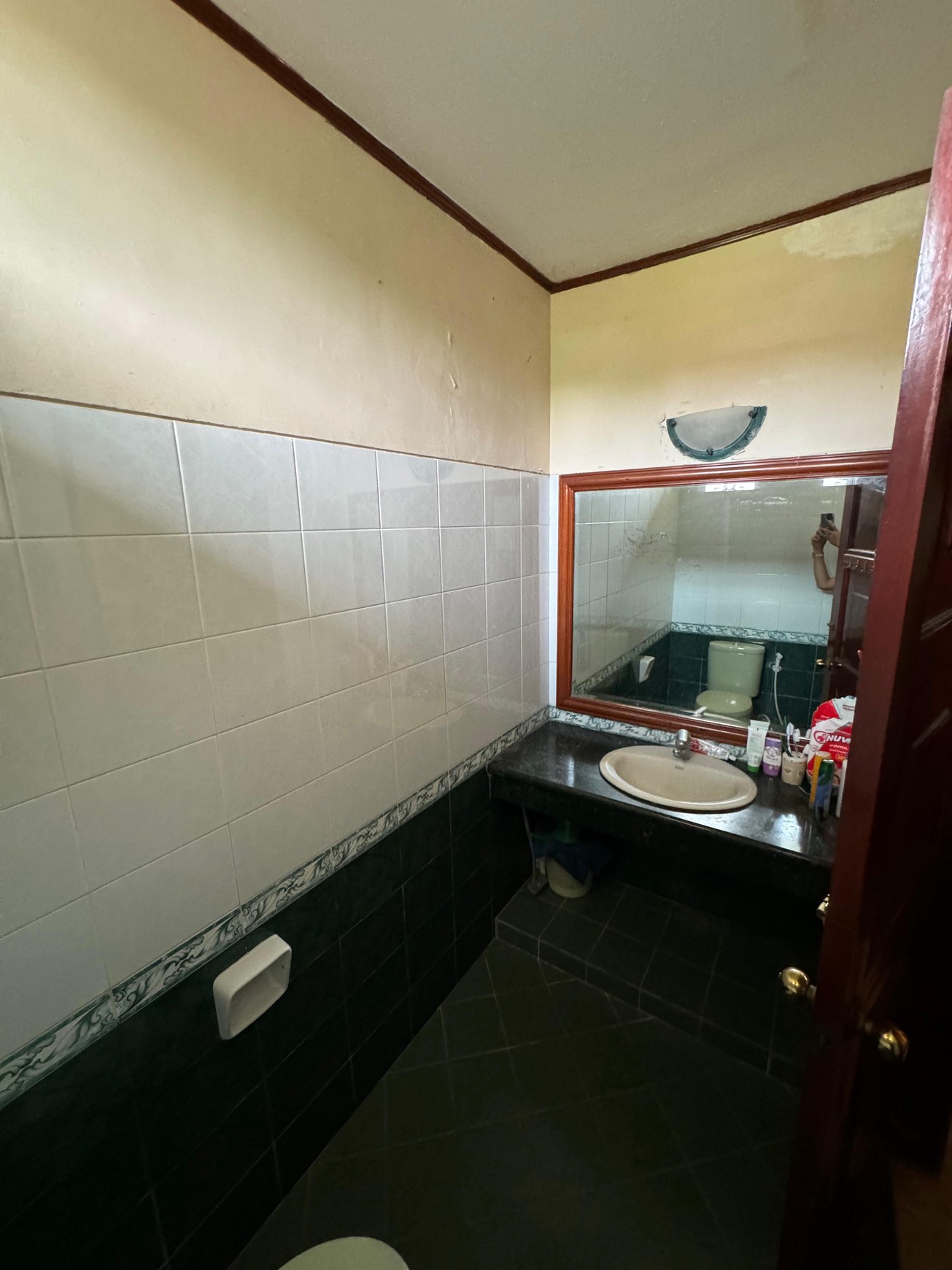 Dijual Murah Rumah di Komp. Parahyangan Rumah Villa, Bandung