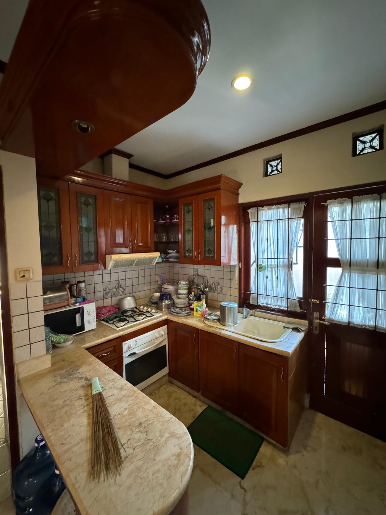 Dijual Murah Rumah di Komp. Parahyangan Rumah Villa, Bandung
