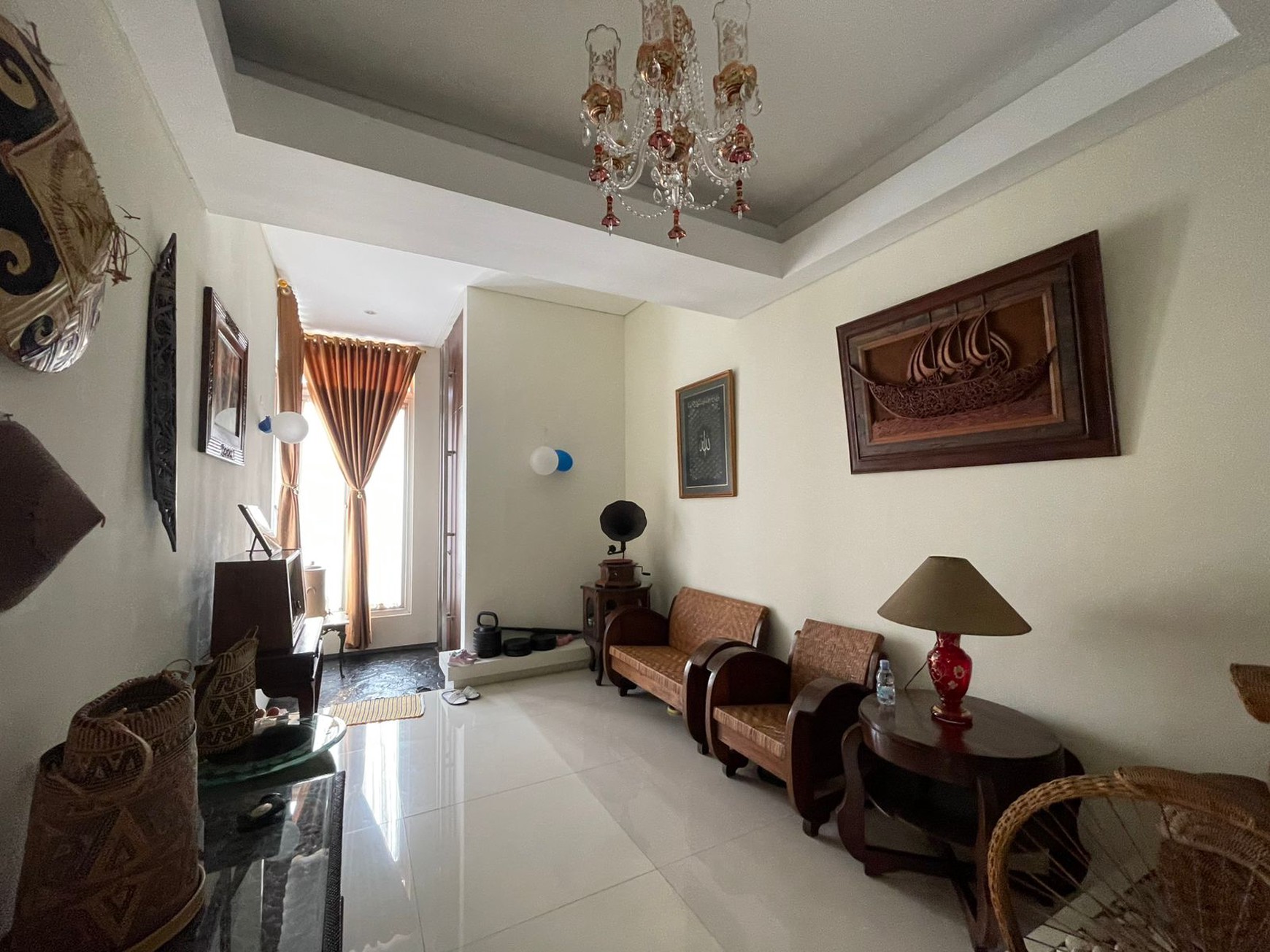 Rumah siap huni,lingkungan bersih,keamanan terjamin 24 jam di graha raya bintaro